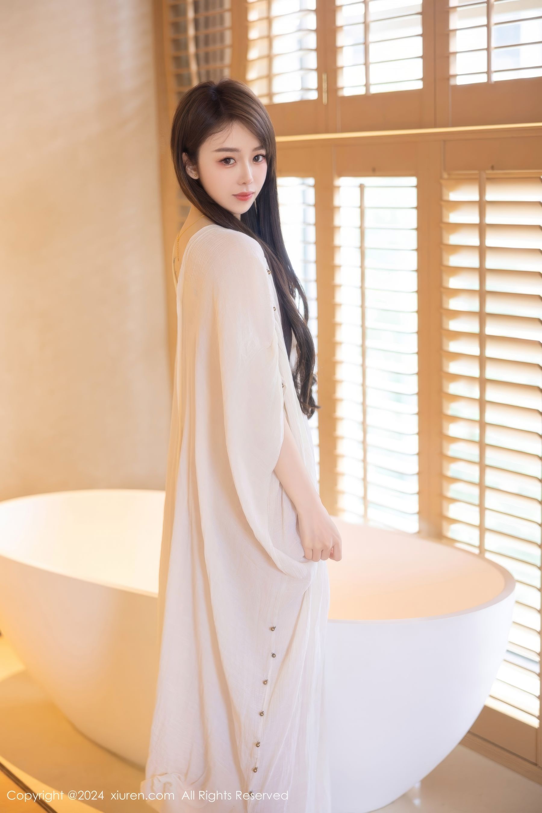 [秀人XiuRen] 2024.07.11 No.8842 夏竹_第2张