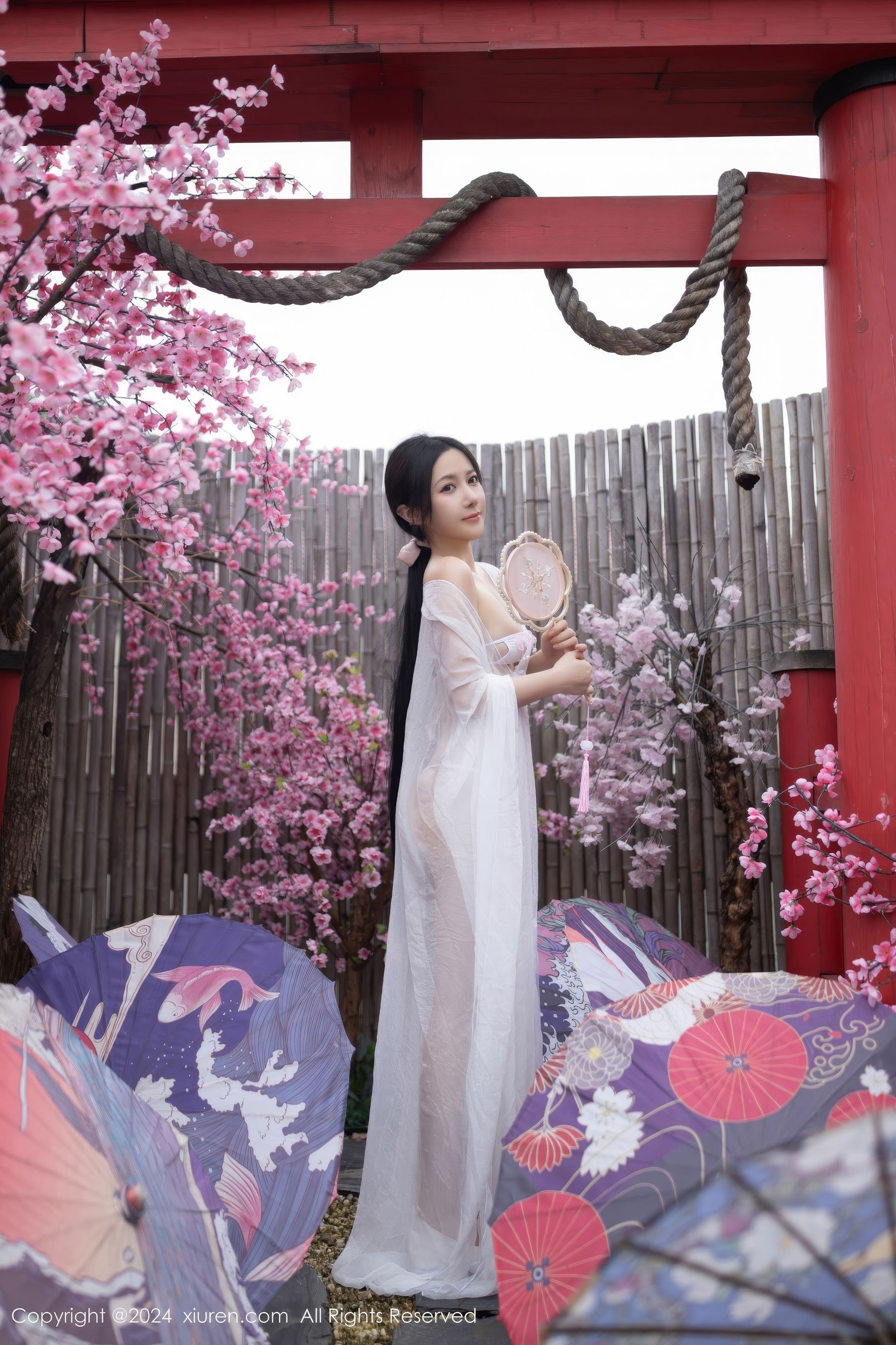 [秀人XiuRen] 2024.07.26 No.8927 鱼子酱Fish_第1张