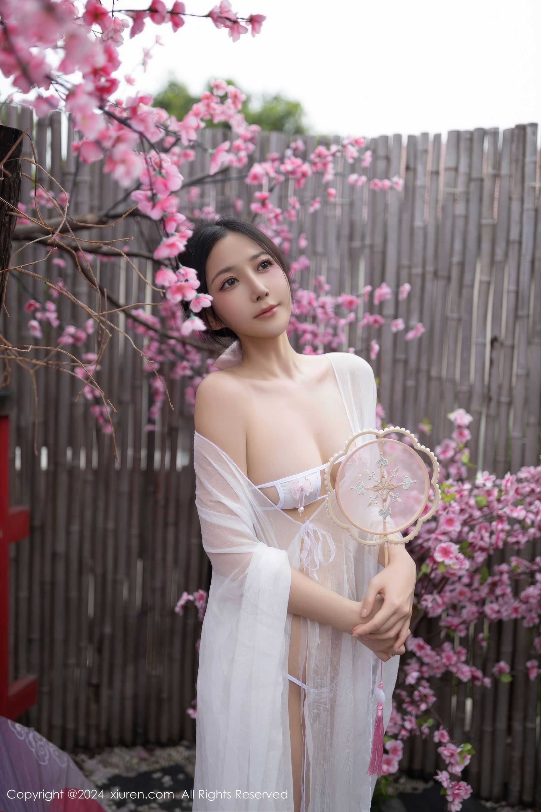 [秀人XiuRen] 2024.07.26 No.8927 鱼子酱Fish_第3张