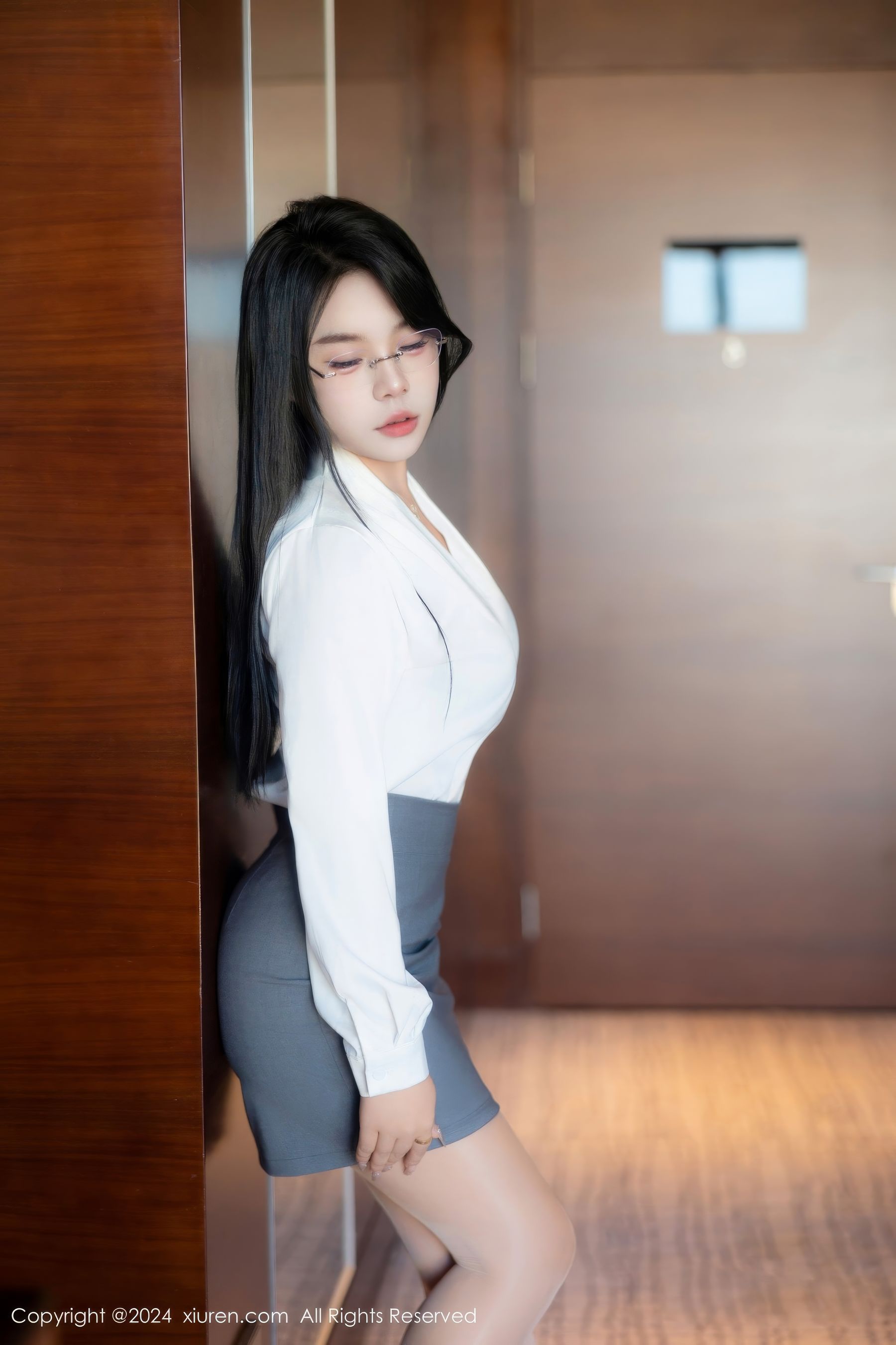 [秀人XiuRen] 2024.08.09 No.8989 麦田_第2张