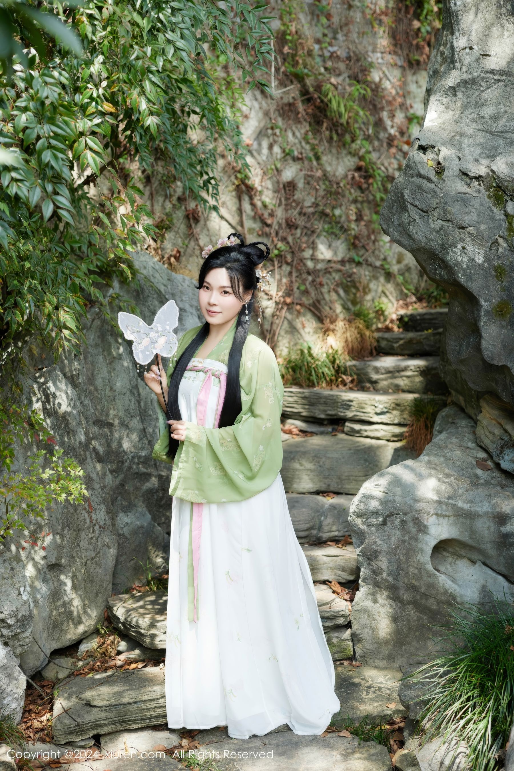 [秀人XiuRen] 2024.09.14 No.9162 麦田_第1张