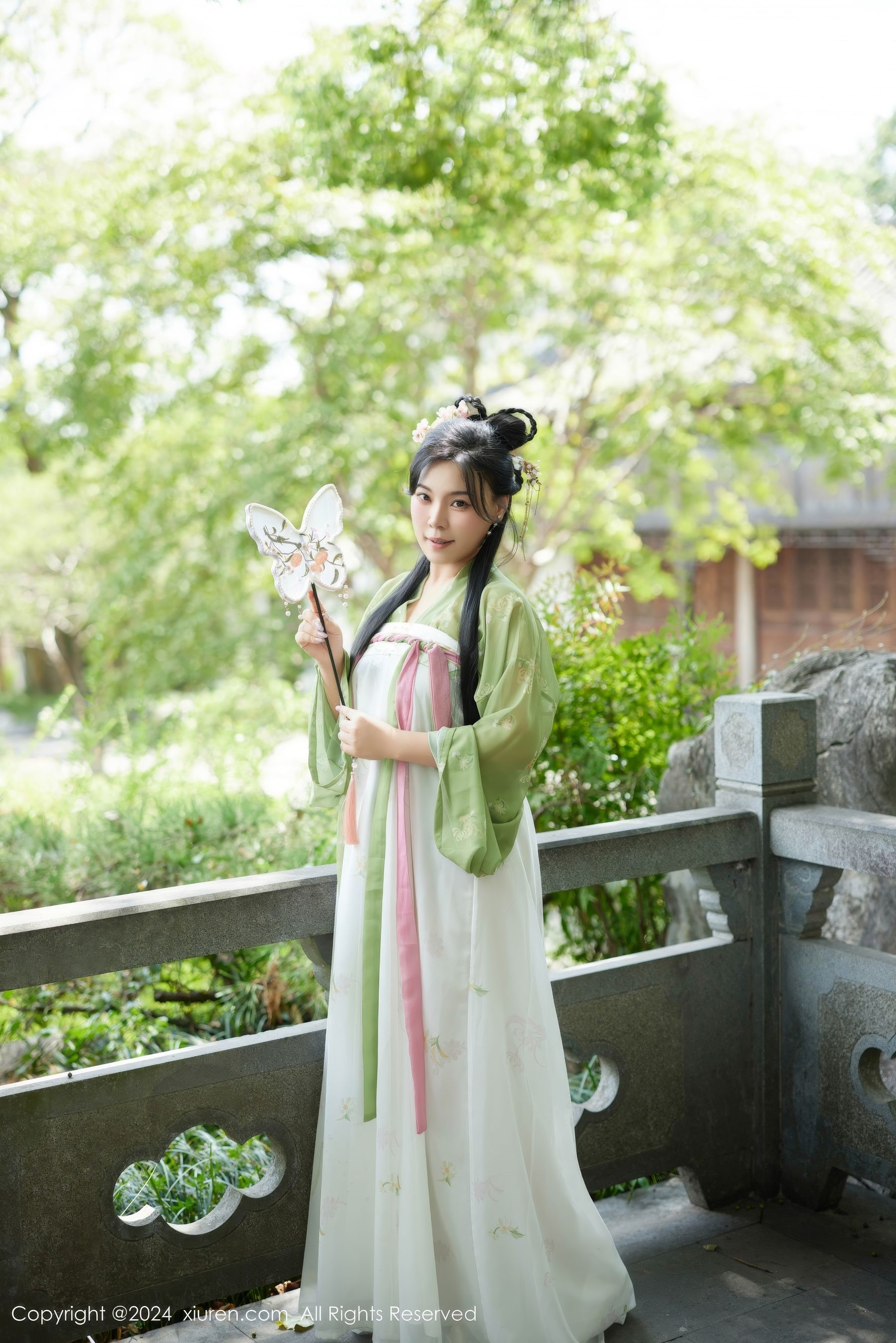 [秀人XiuRen] 2024.09.14 No.9162 麦田_第5张