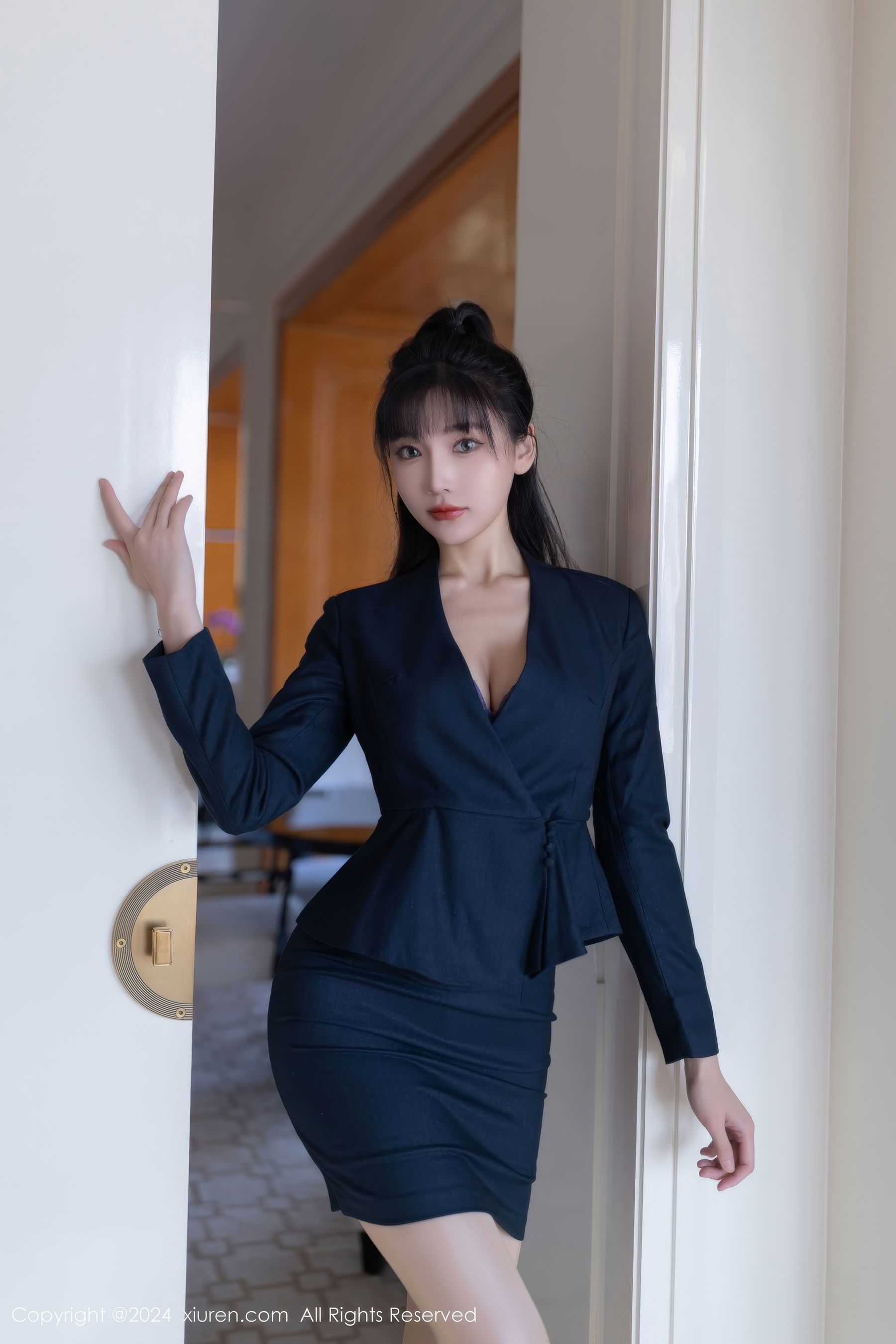 [秀人XiuRen] 2024.10.10 No.9263 陆萱萱_第2张