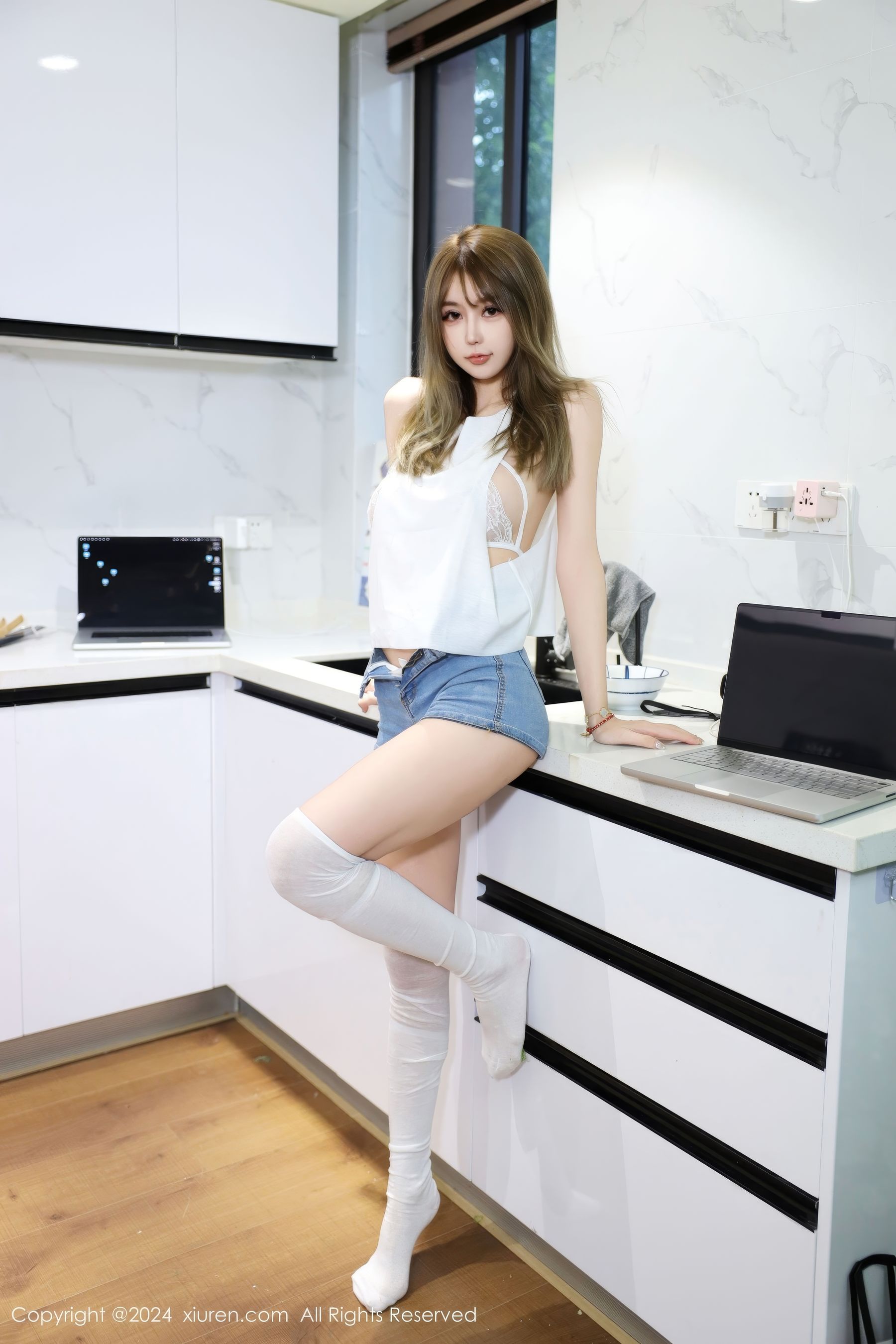 [秀人XiuRen] 2024.10.31 No.9374 Zoe柚柚_第1张