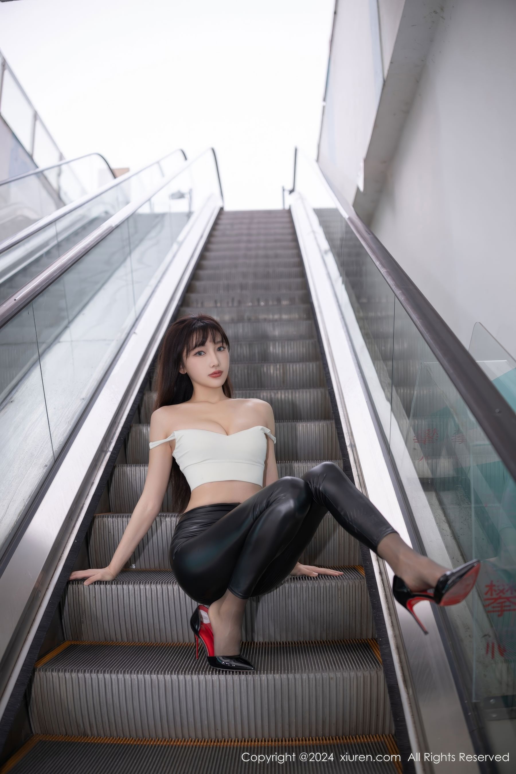 [秀人XiuRen] 2024.10.31 No.9377 陆萱萱_第4张