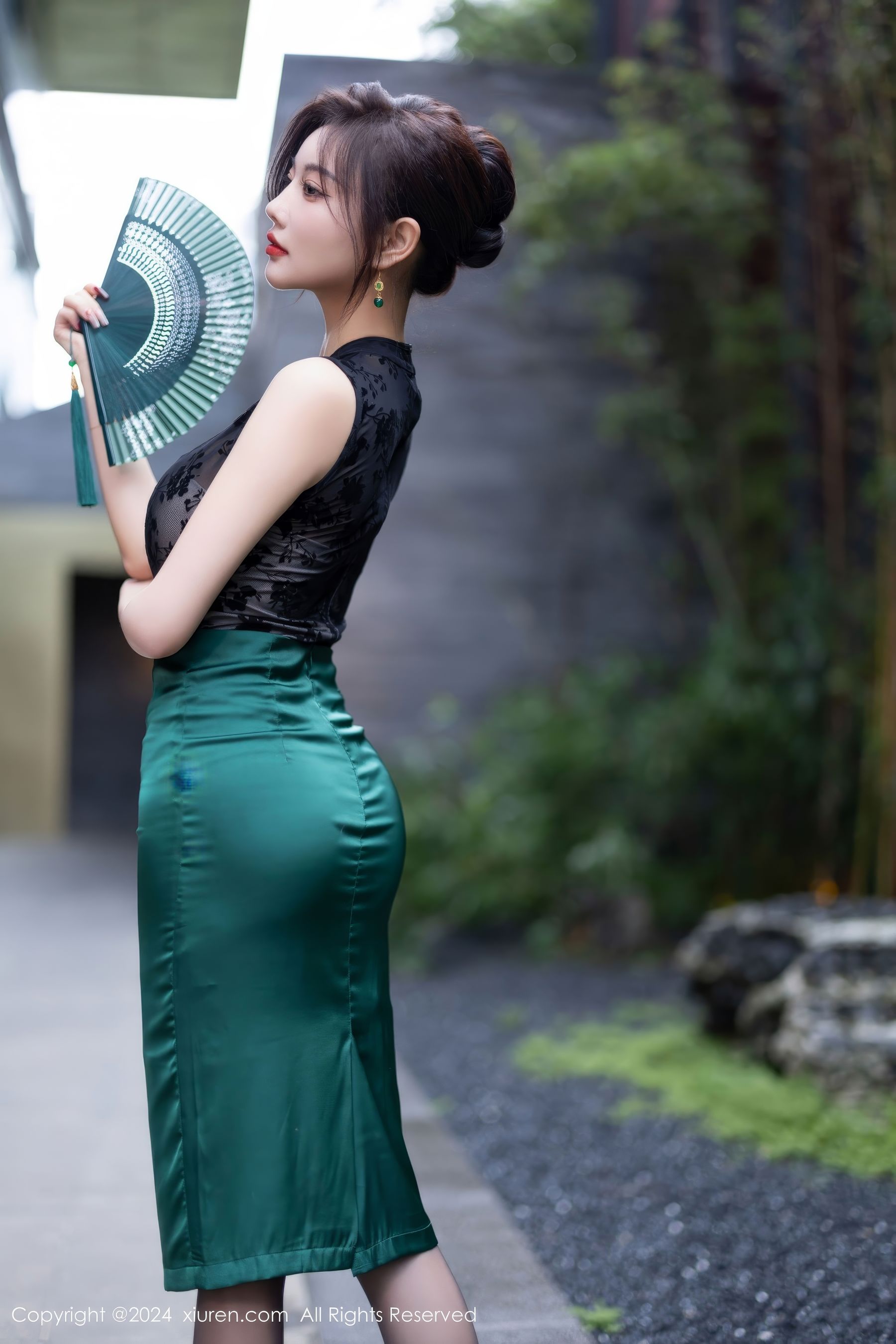 [秀人XiuRen] 2024.11.01 No.9384 杨晨晨Yome_第3张