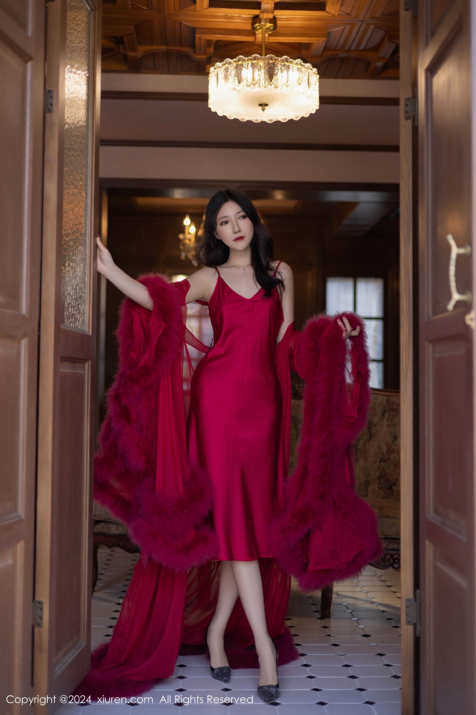 [秀人XiuRen] 2024.11.08 No.9422 鱼子酱Fish_第1张