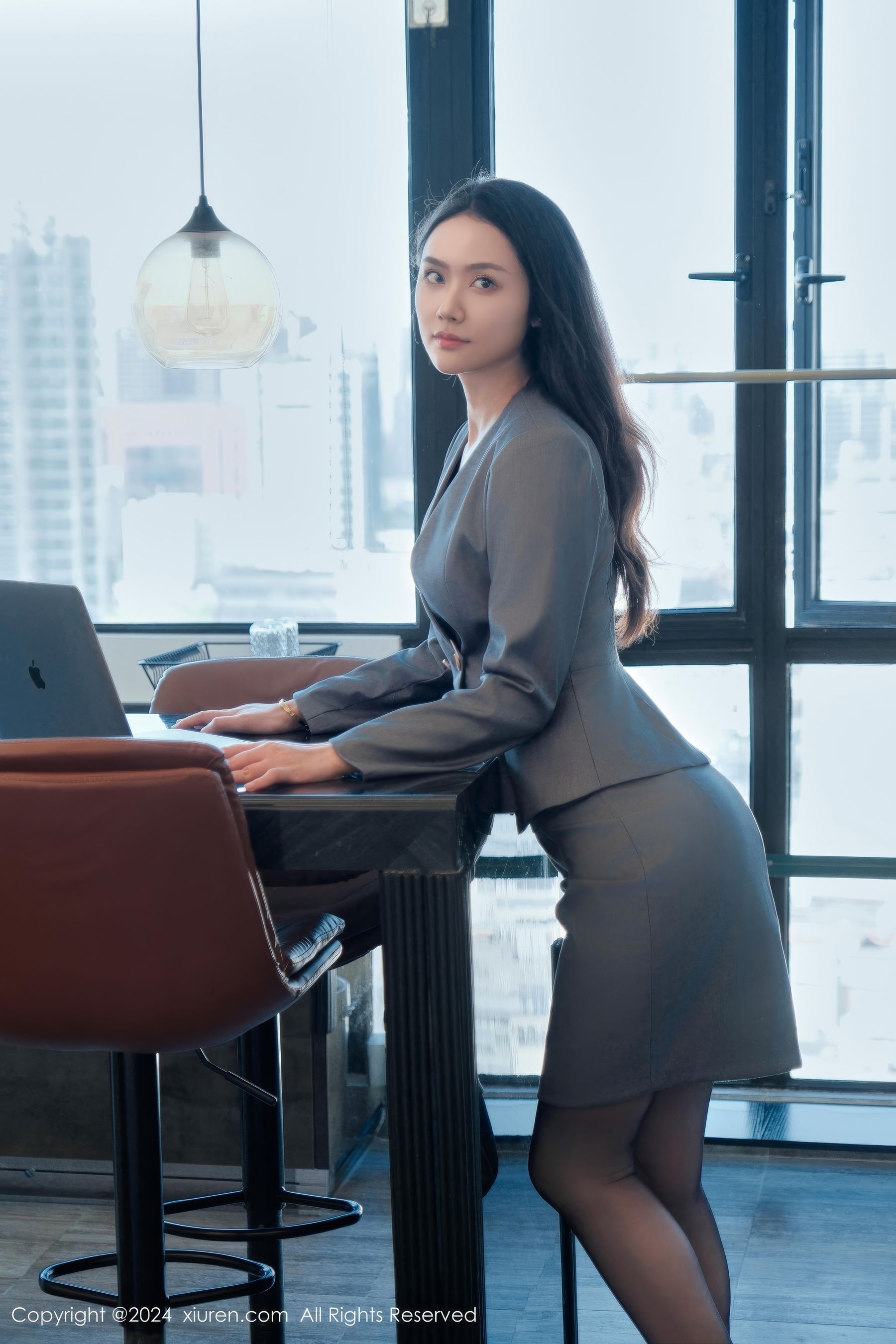 [秀人XiuRen] 2024.11.14 No.9444 方子萱_第2张