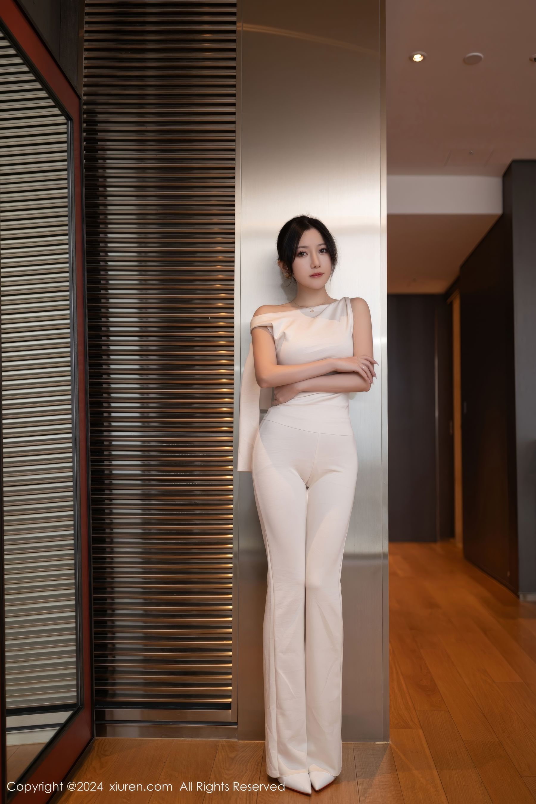 [秀人XiuRen] 2024.11.15 No.9457 鱼子酱Fish_第1张