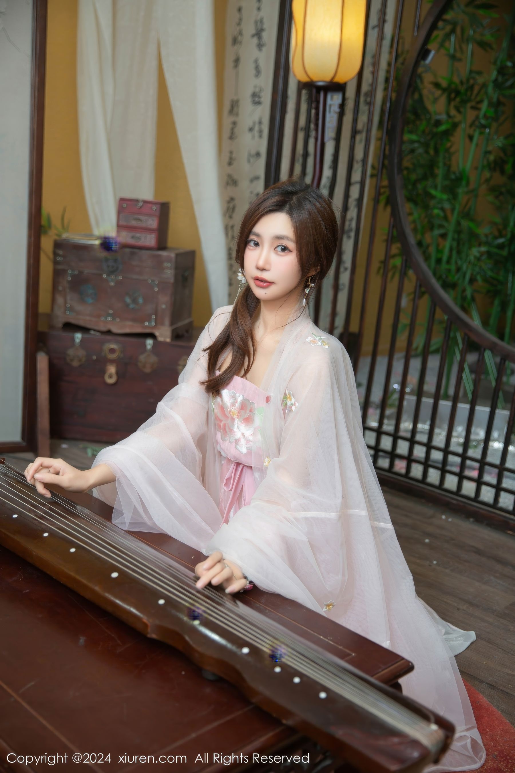 [秀人XiuRen] 2024.11.20 No.9475 绮里嘉ula_第1张