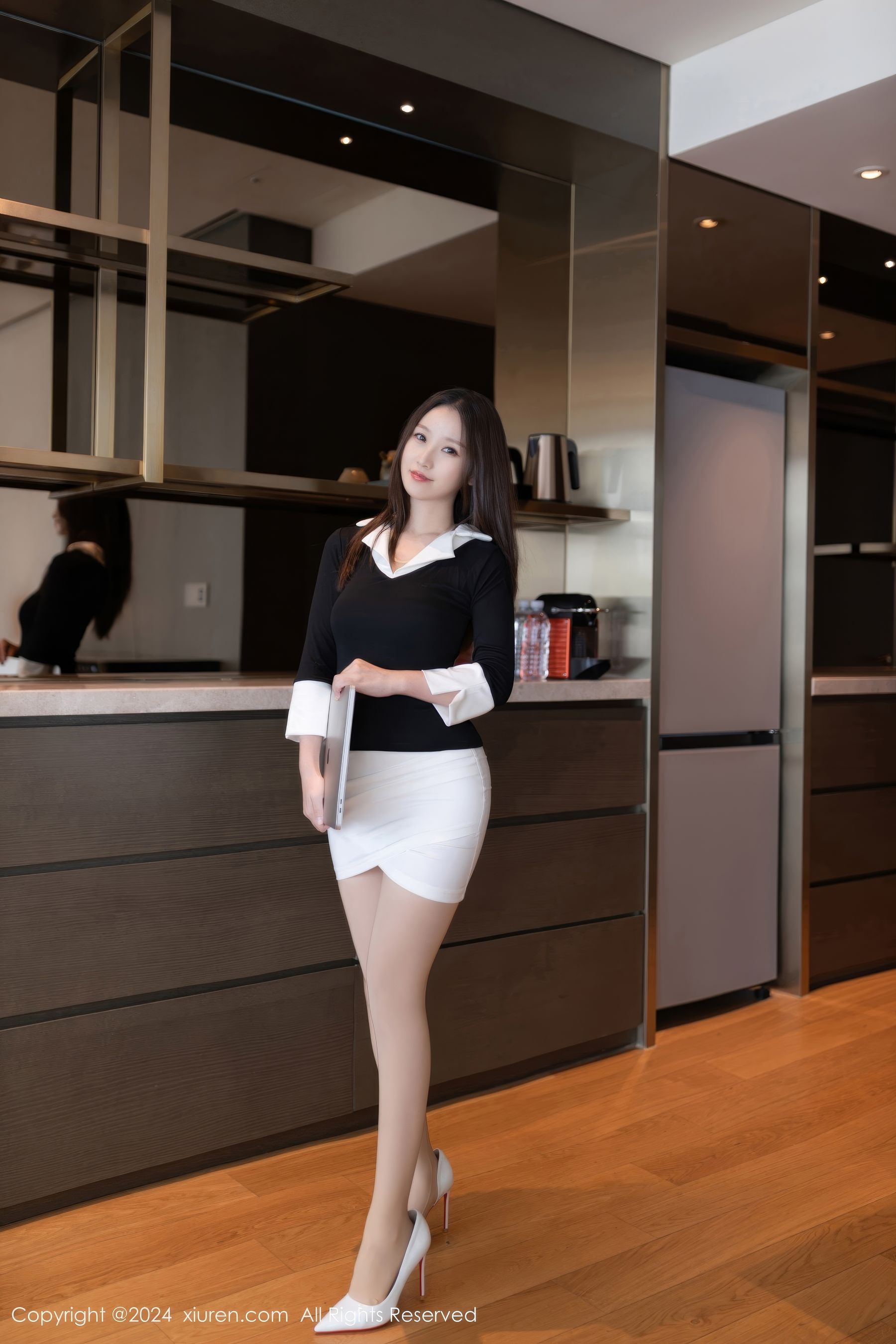 [秀人XiuRen] 2024.12.12 No.9587 杏子Yada_第2张