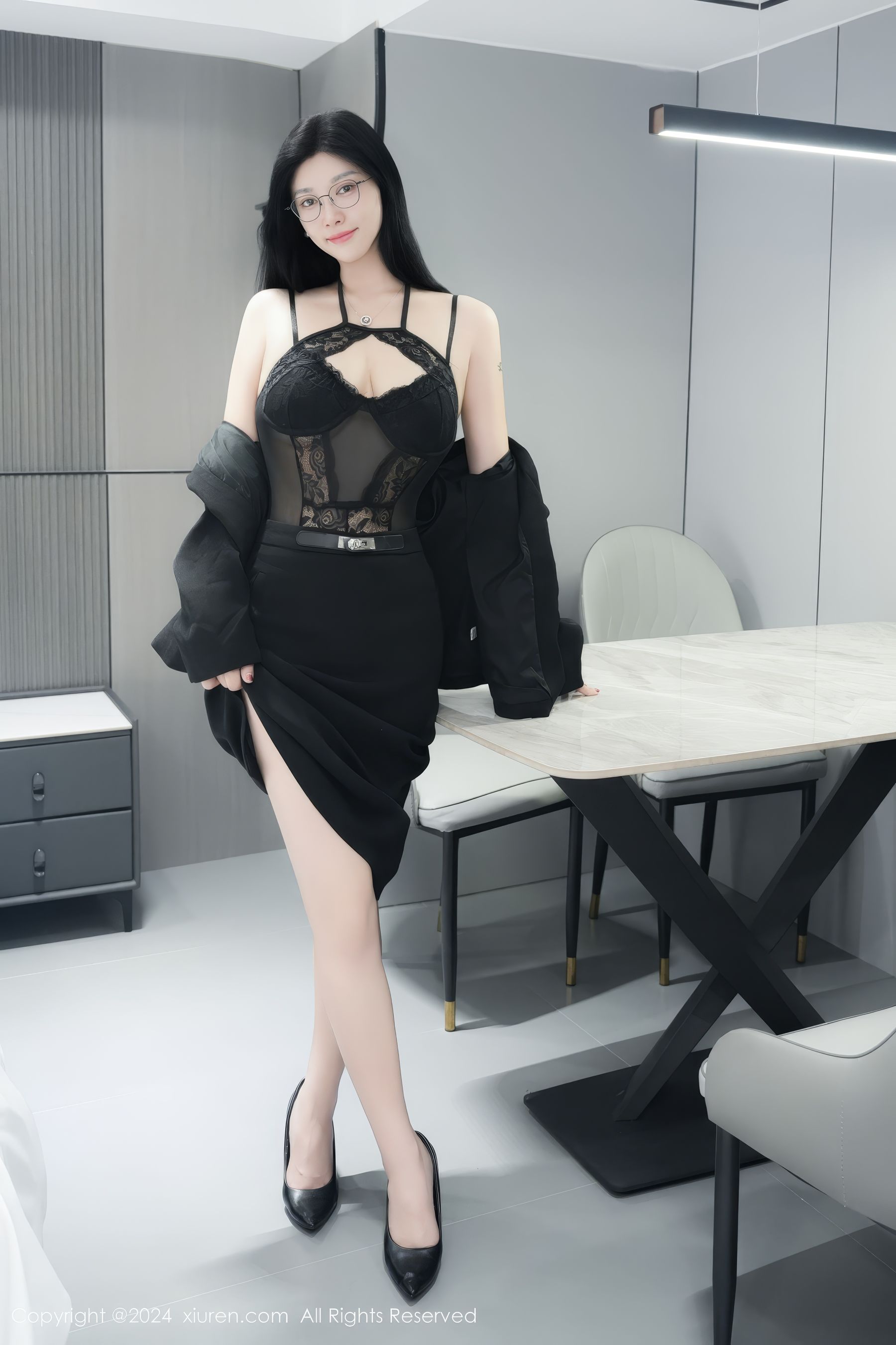 [秀人XiuRen] 2024.12.23 No.9639 雅茹老师_第3张