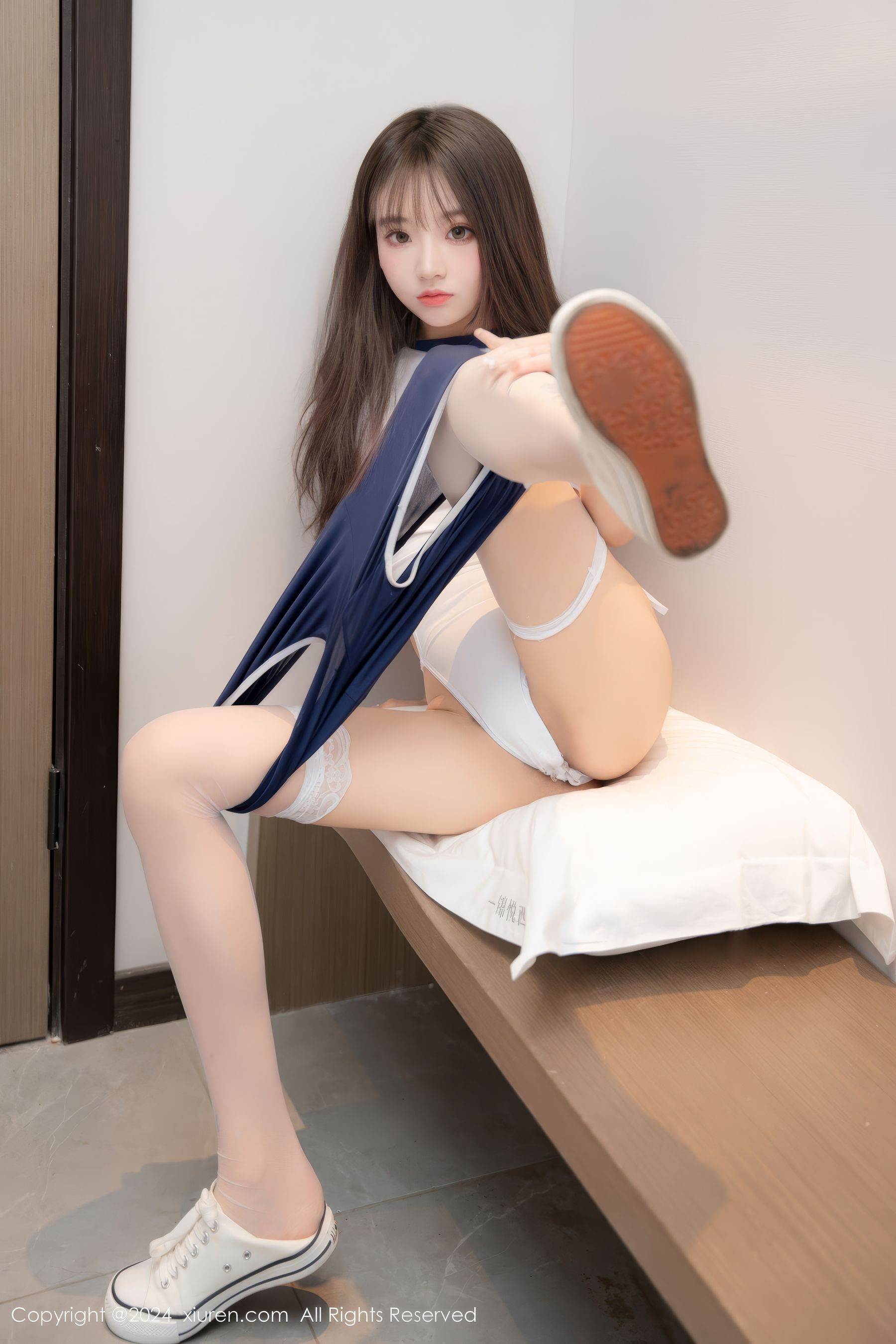 [秀人XiuRen] 2024.12.25 No.9654 羊大衣_第1张