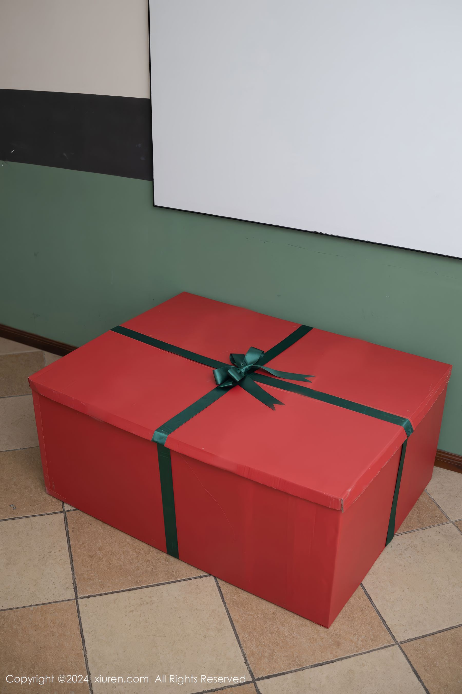 [秀人XiuRen] 2024.12.25 No.9657 杏子Yada_第1张