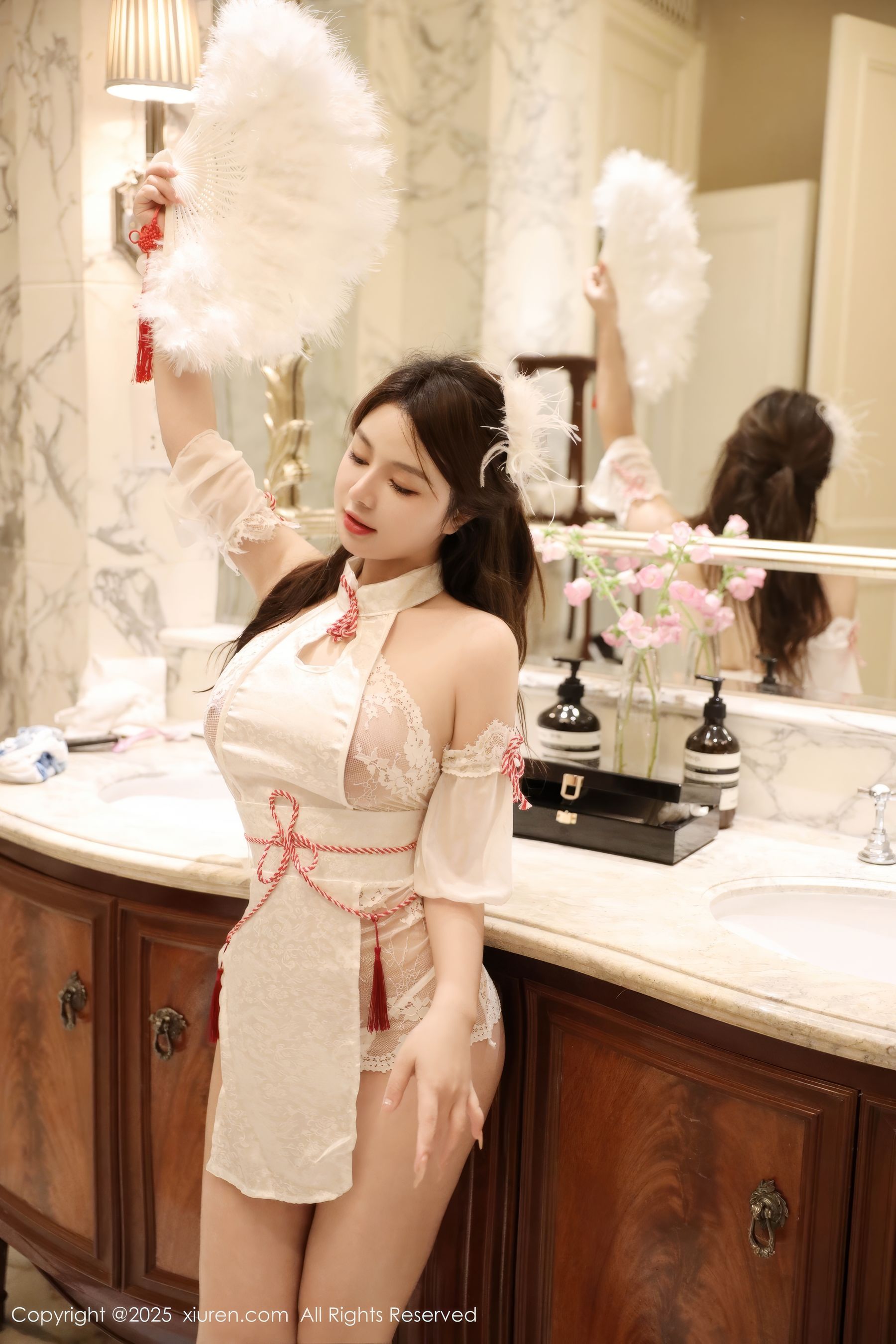 [秀人XiuRen] 2025.01.02 No.9698 沈思怡_第2张