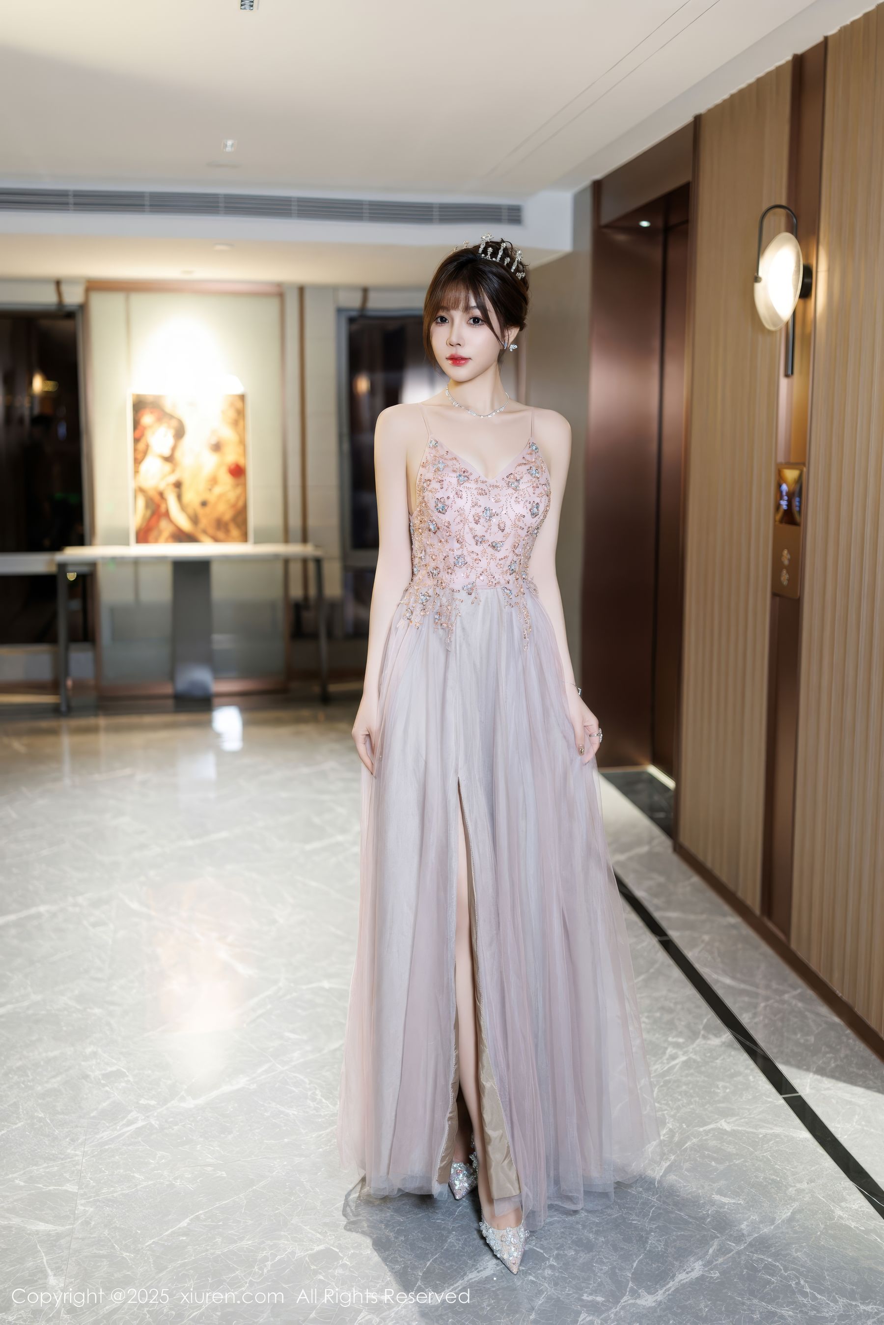 [秀人XiuRen] 2025.01.02 No.9699 徐莉芝Booty_第1张