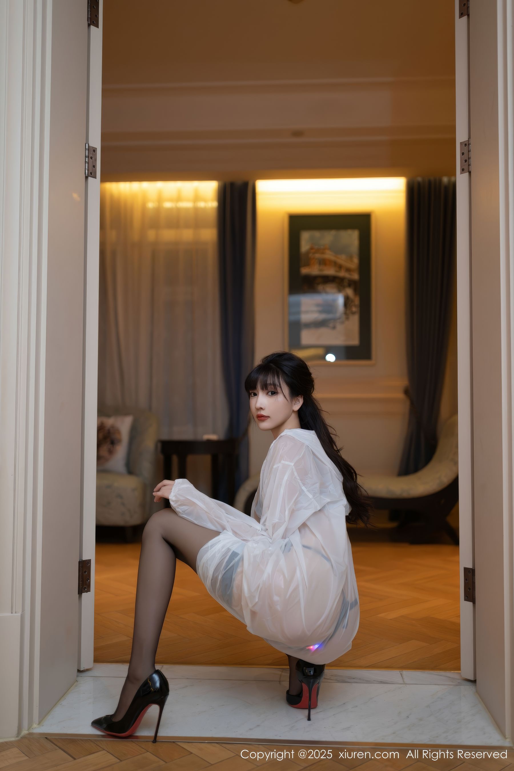 [秀人XiuRen] 2025.01.02 No.9700 陆萱萱_第4张