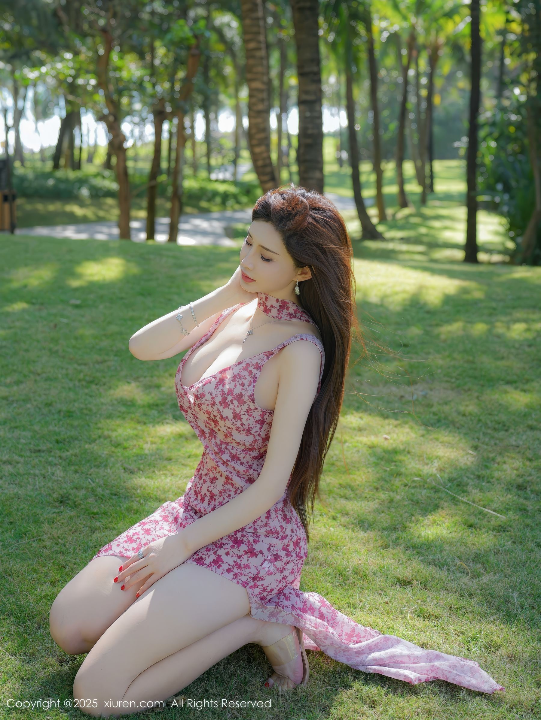 [秀人XiuRen] 2025.01.10 No.9736 Carol周妍希X_第2张