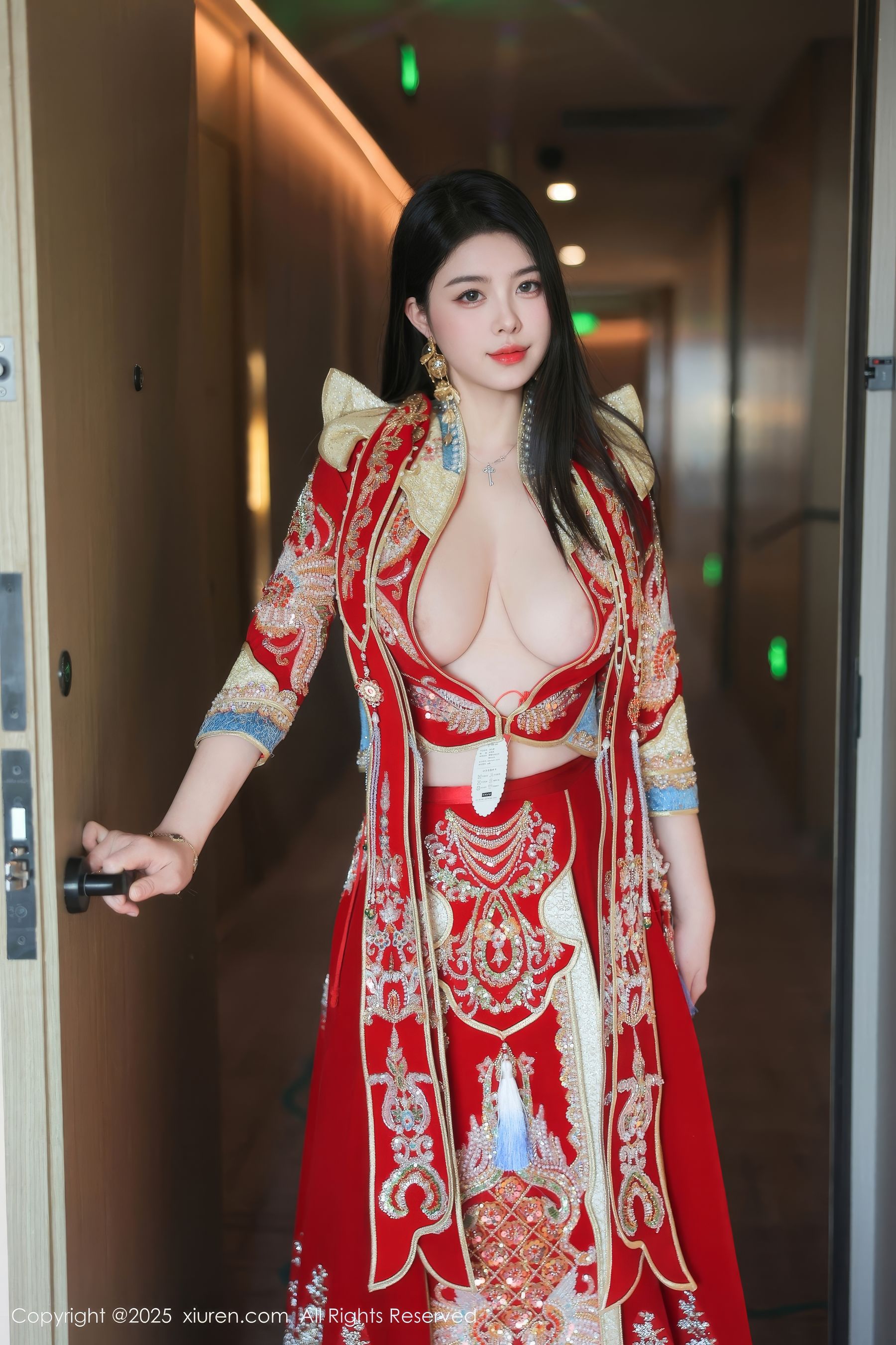 [秀人XiuRen] 2025.02.11 No.9869 林若凡F_第1张