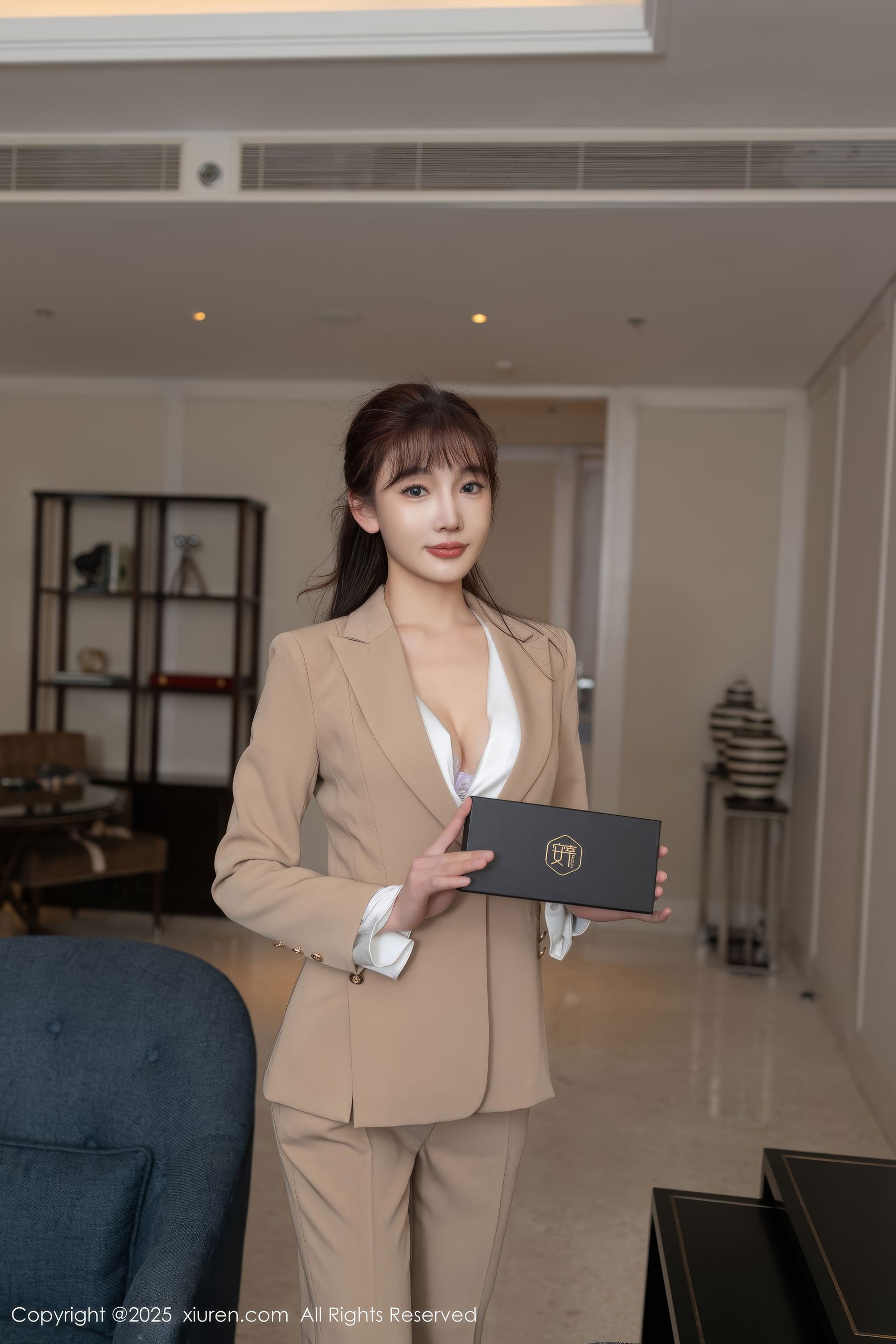 [秀人XiuRen] 2025.02.13 No.9881 陆萱萱_第2张