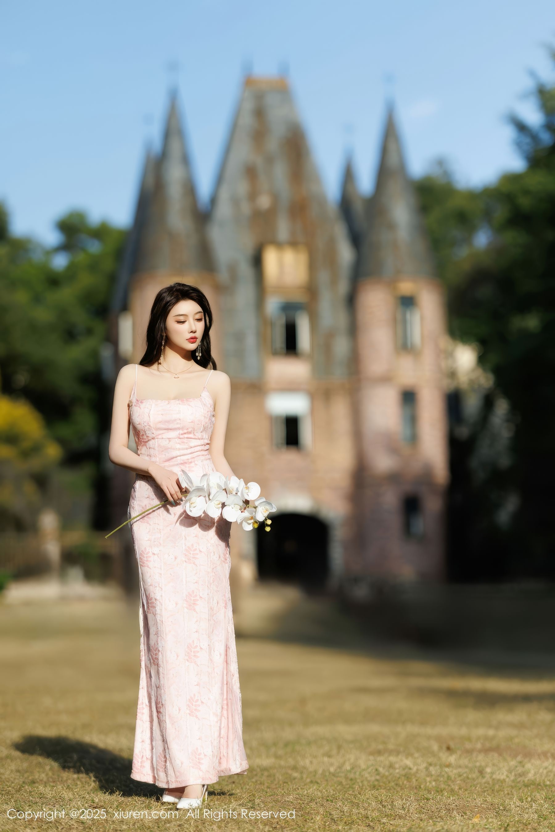 [秀人XiuRen] 2025.02.14 No.9886 杨晨晨Yome_第3张