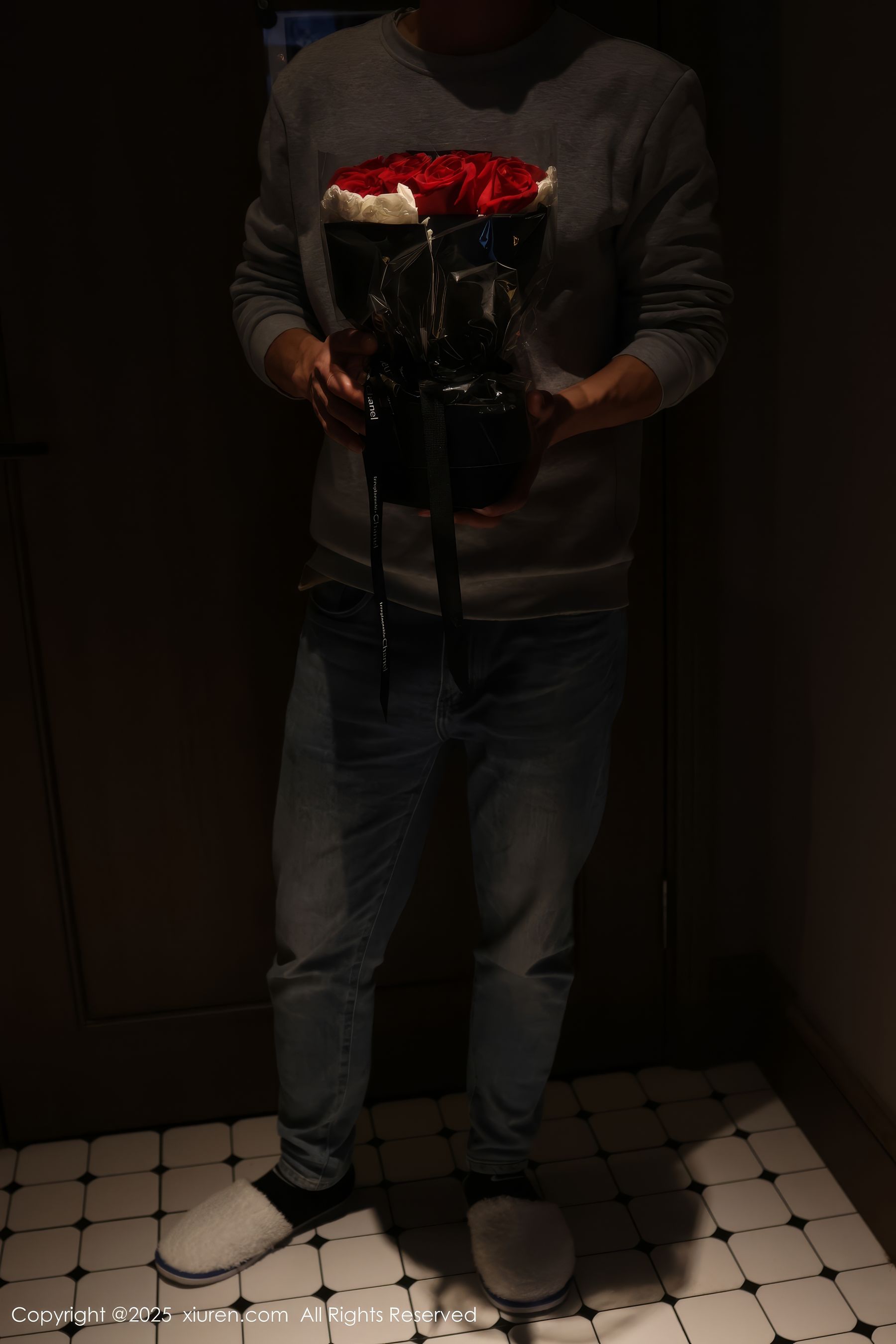 [秀人XiuRen] 2025.03.07 No.9983 小薯条nienie_第3张