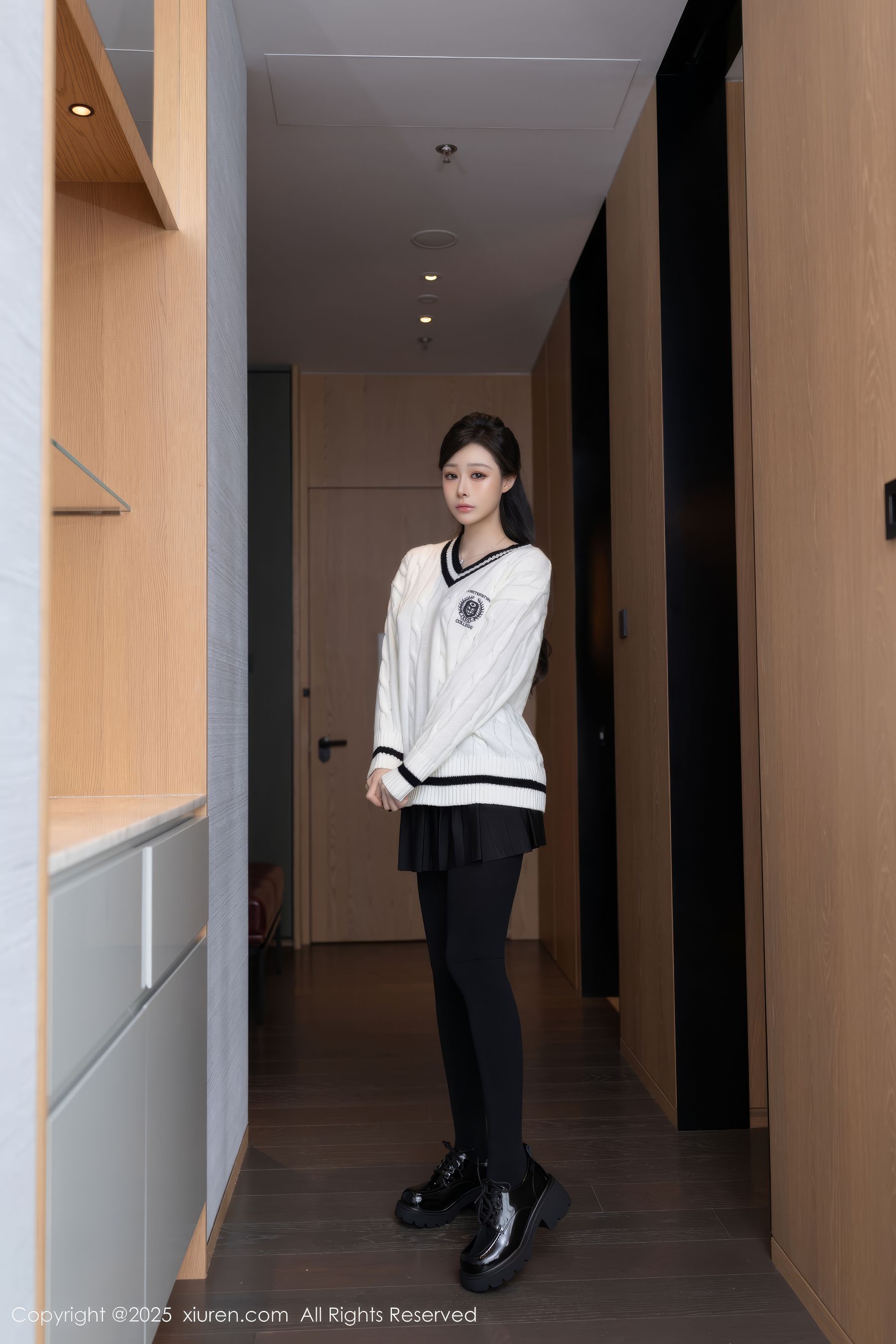 [秀人XiuRen] 2025.03.07 No.9986 小逗逗_第1张