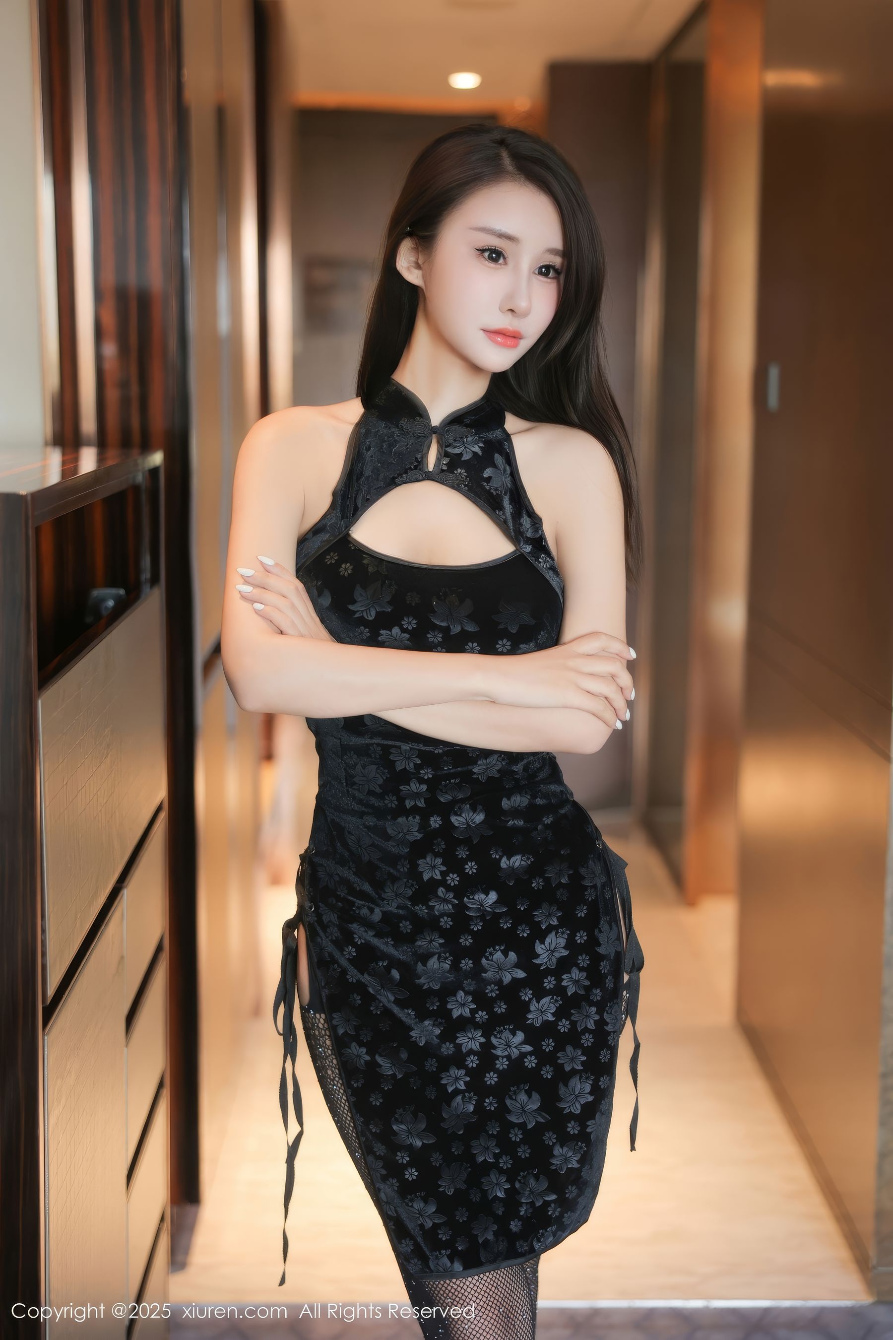 [秀人XiuRen] 2025.03.10 No.9990 艺艺yiyi_第1张