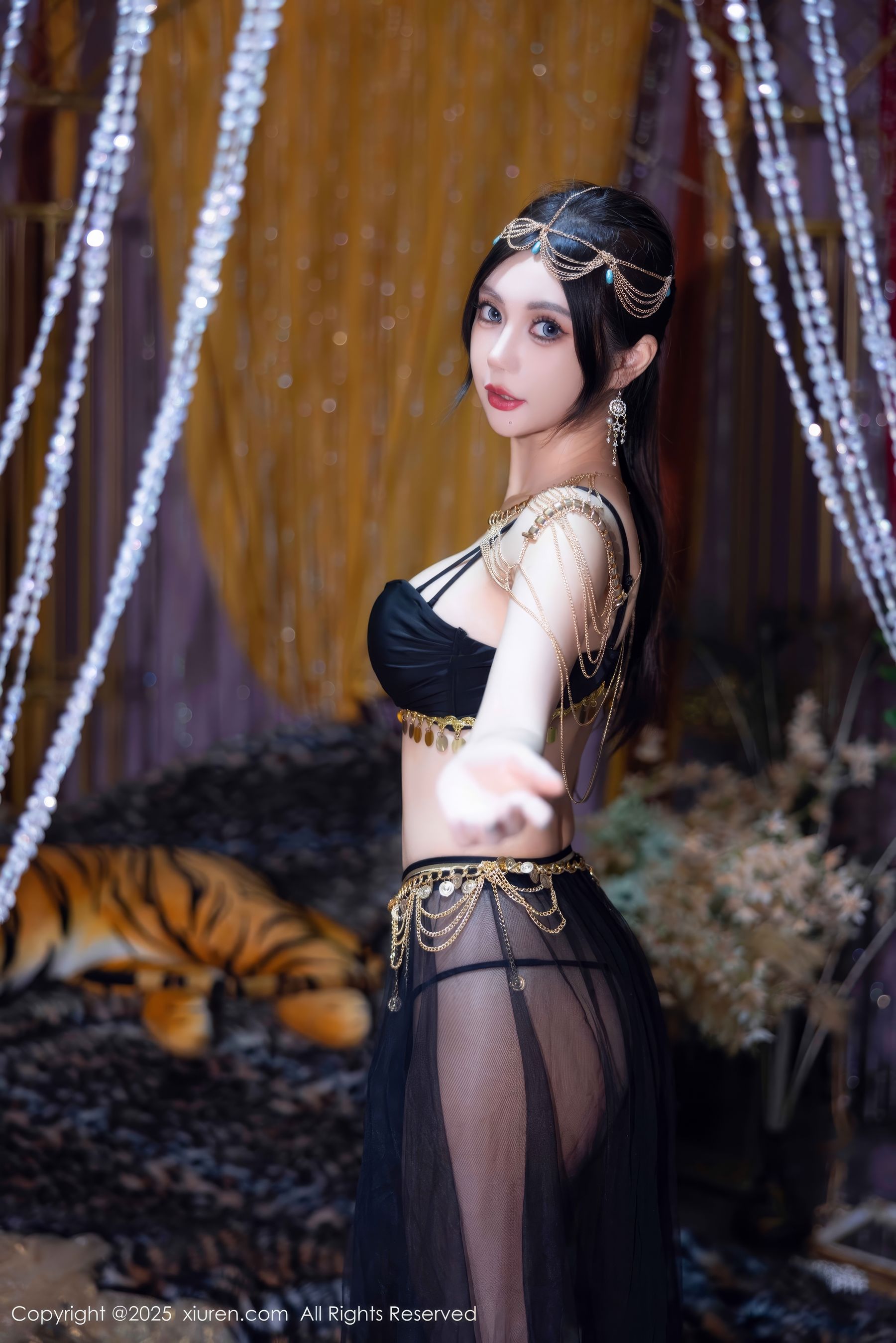 [秀人XiuRen] 2025.03.14 No.10018 绮里嘉ula_第4张