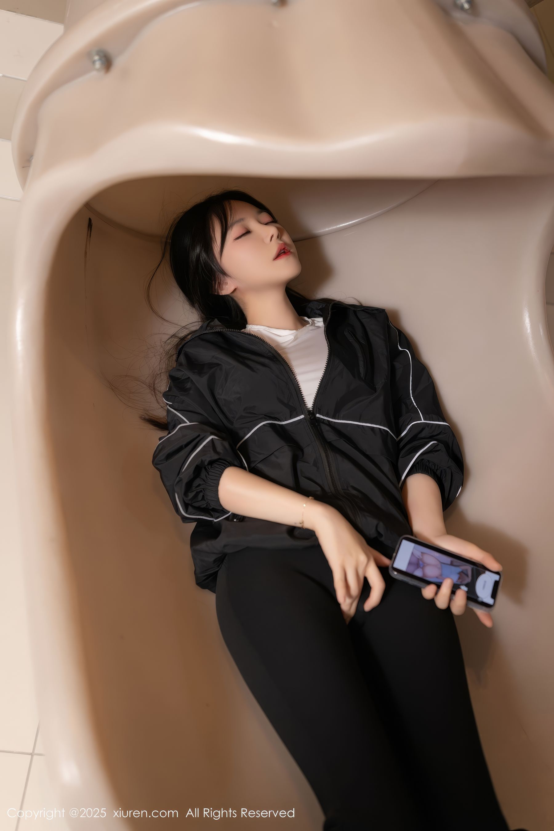 [秀人XiuRen] 2025.04.03 No.10112 鱼子酱Fish_第4张