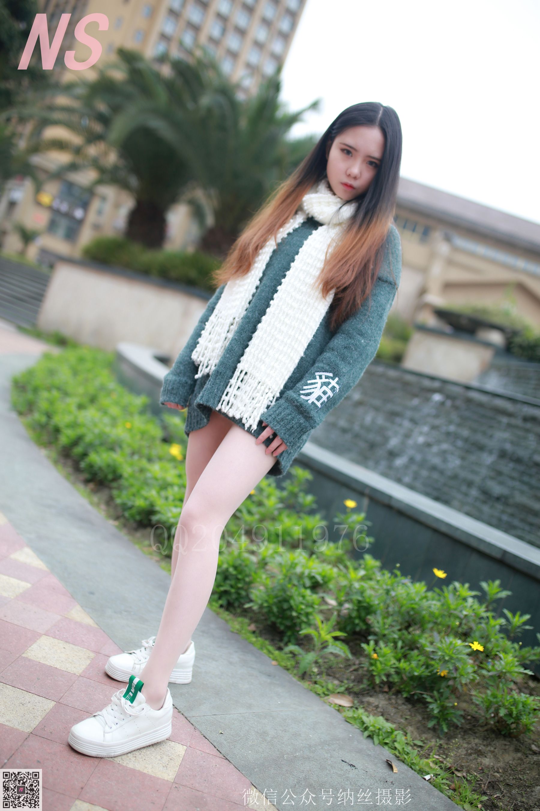 [纳丝摄影]  小师妹 撕丝袜的妹子_第3张