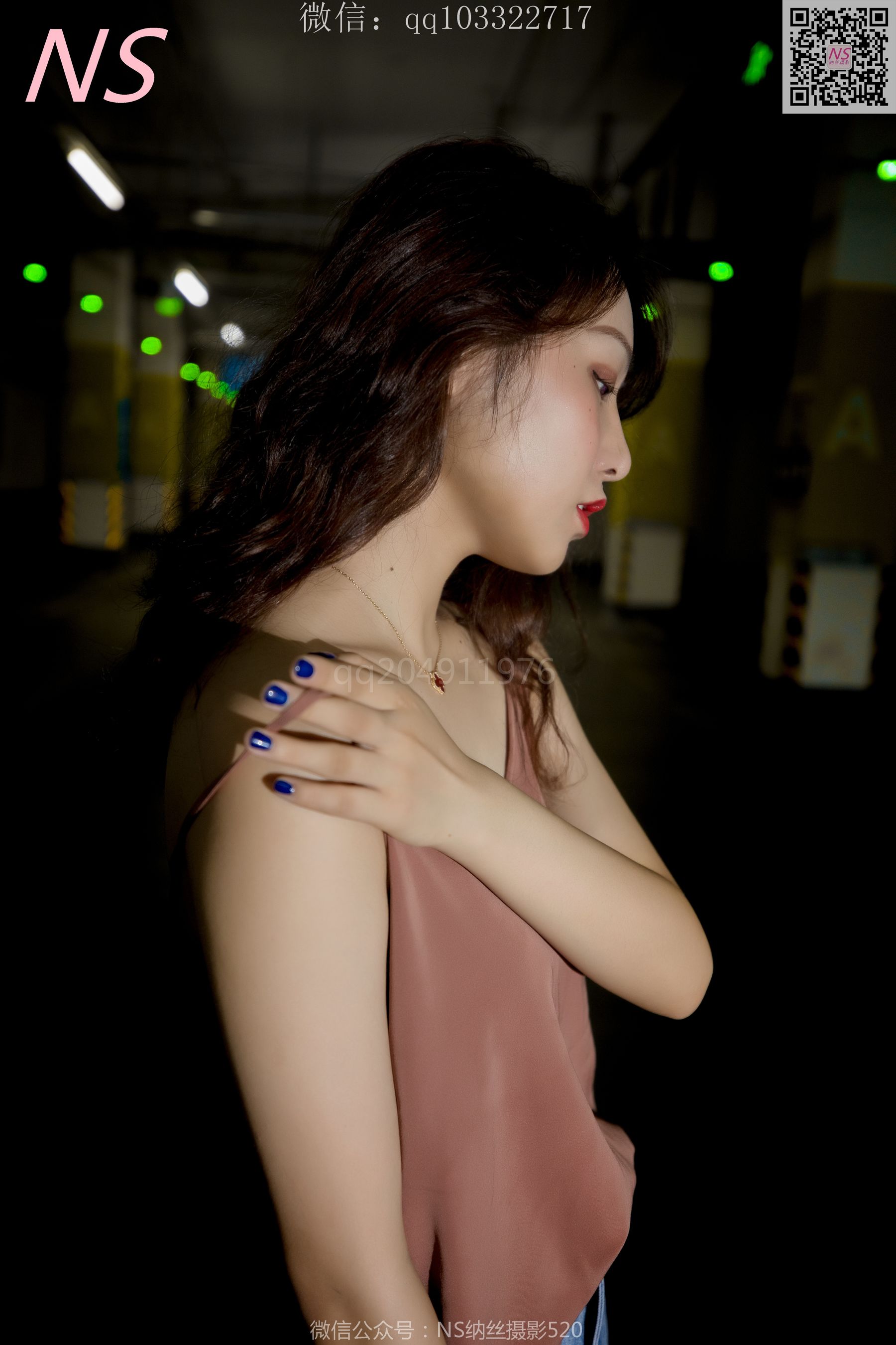 [纳丝摄影]  小朱茵 地下车库的丝袜美腿女郎_第5张