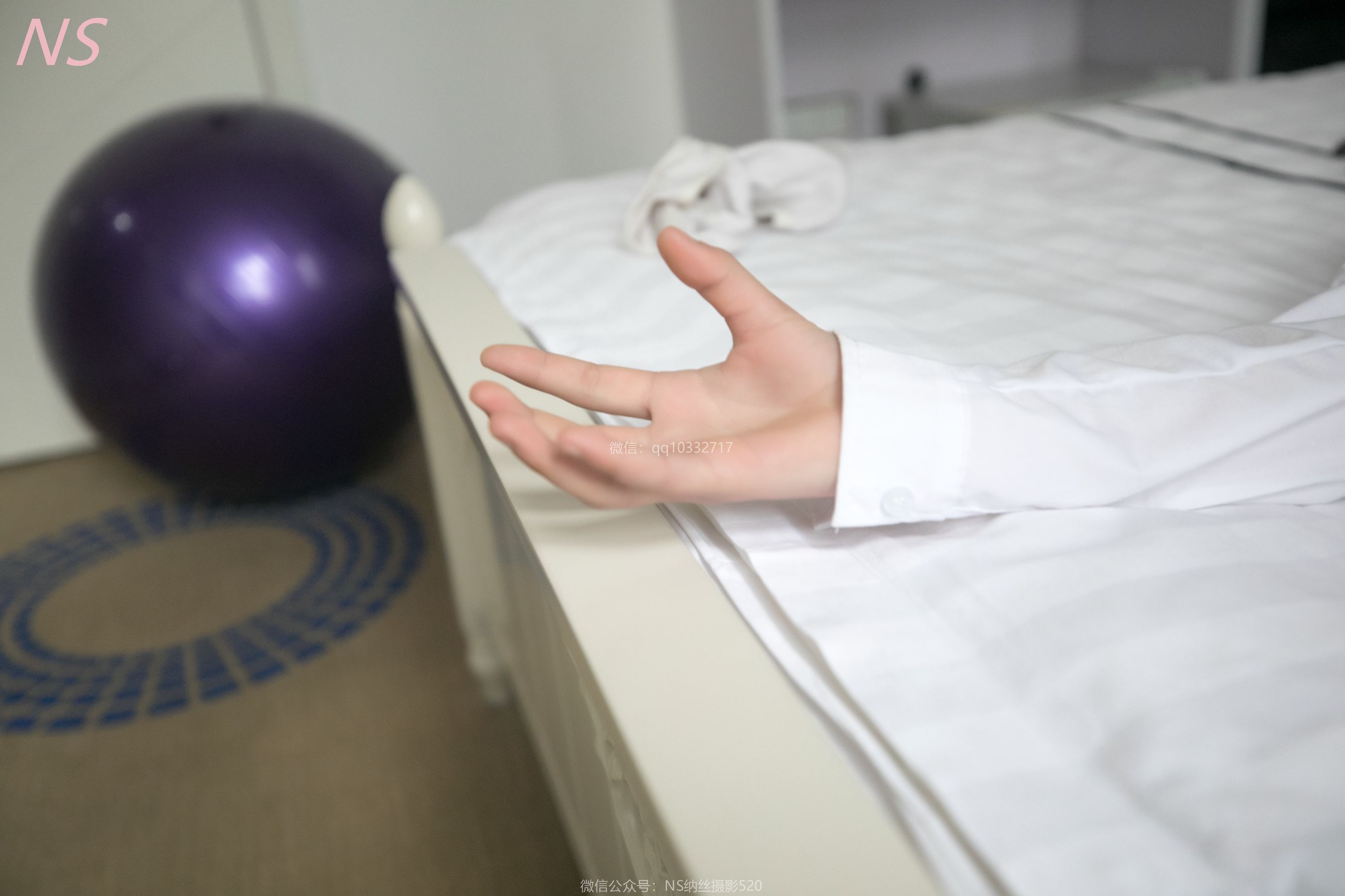 [纳丝摄影]  小莉 红色超短裙肉丝诱惑_第4张