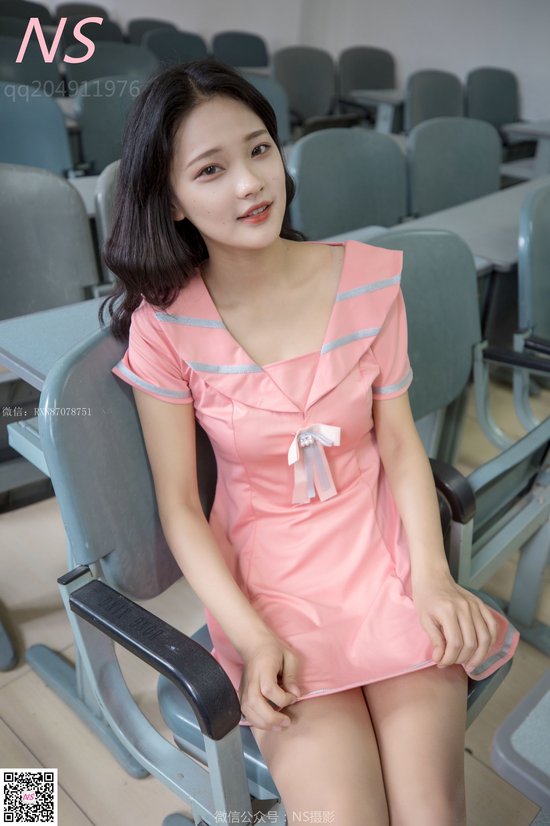 [纳丝摄影]  小蝴蝶 纯纯的丝袜帆布鞋_第1张