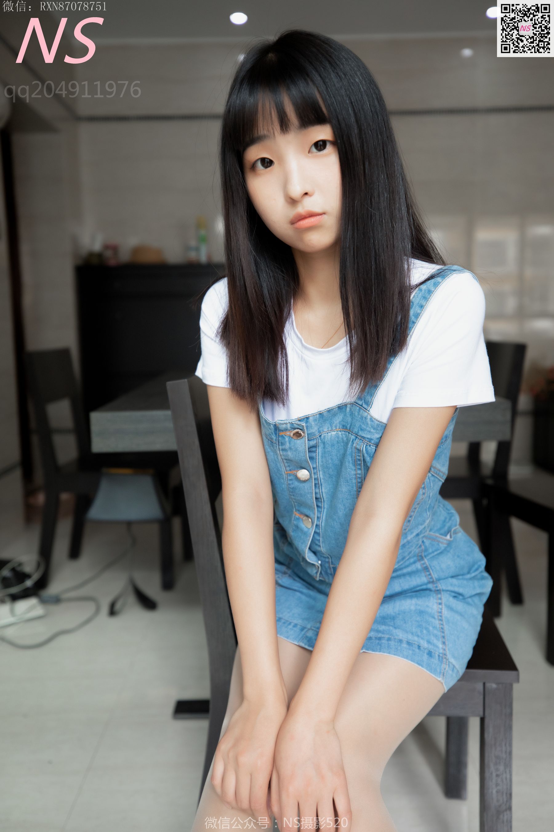 [纳丝摄影]  小西柚 嫩嫩的丝袜脚丫丫_第1张