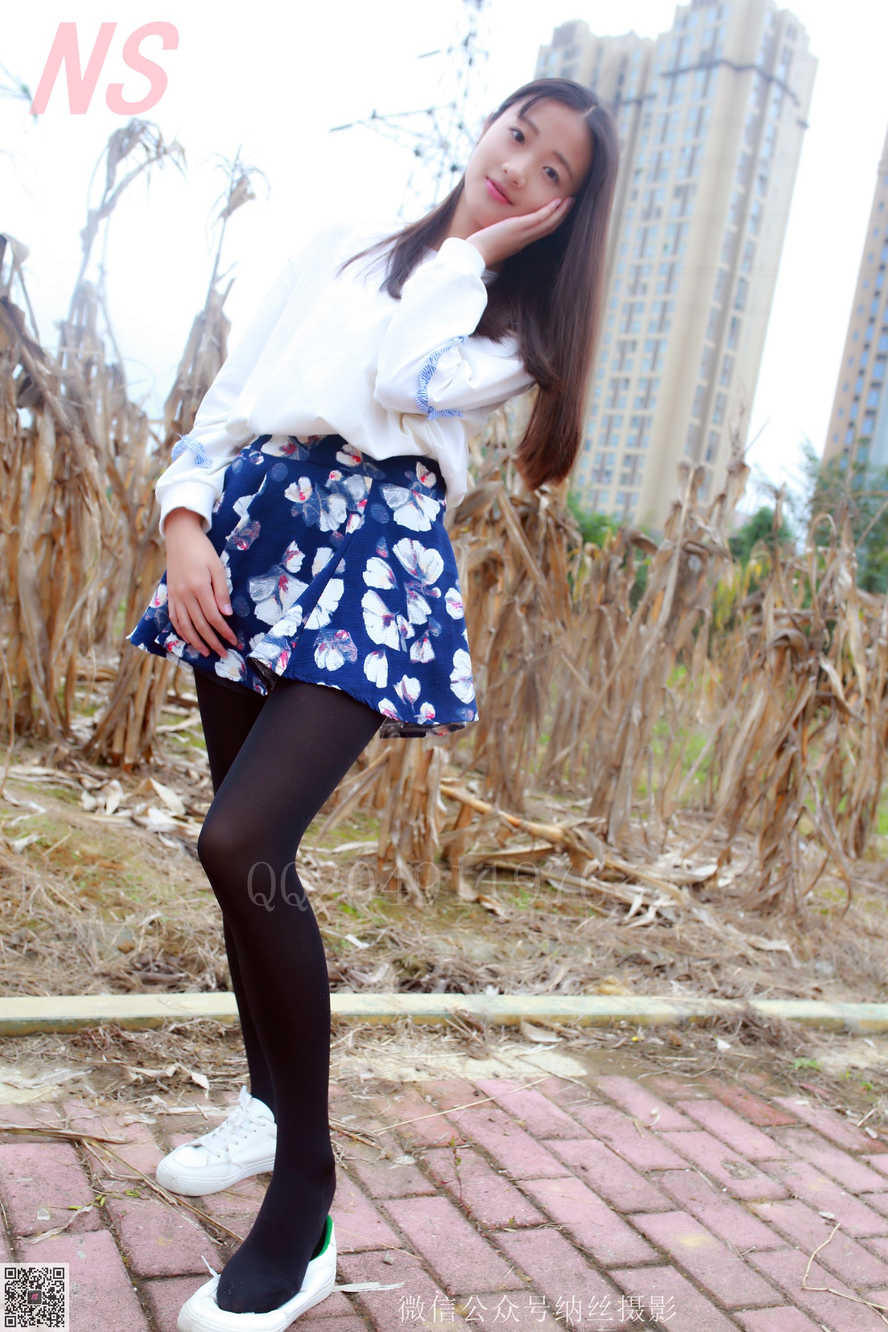 [纳丝摄影] NO.061 陈暖阳 牛仔短裤黑丝_第2张