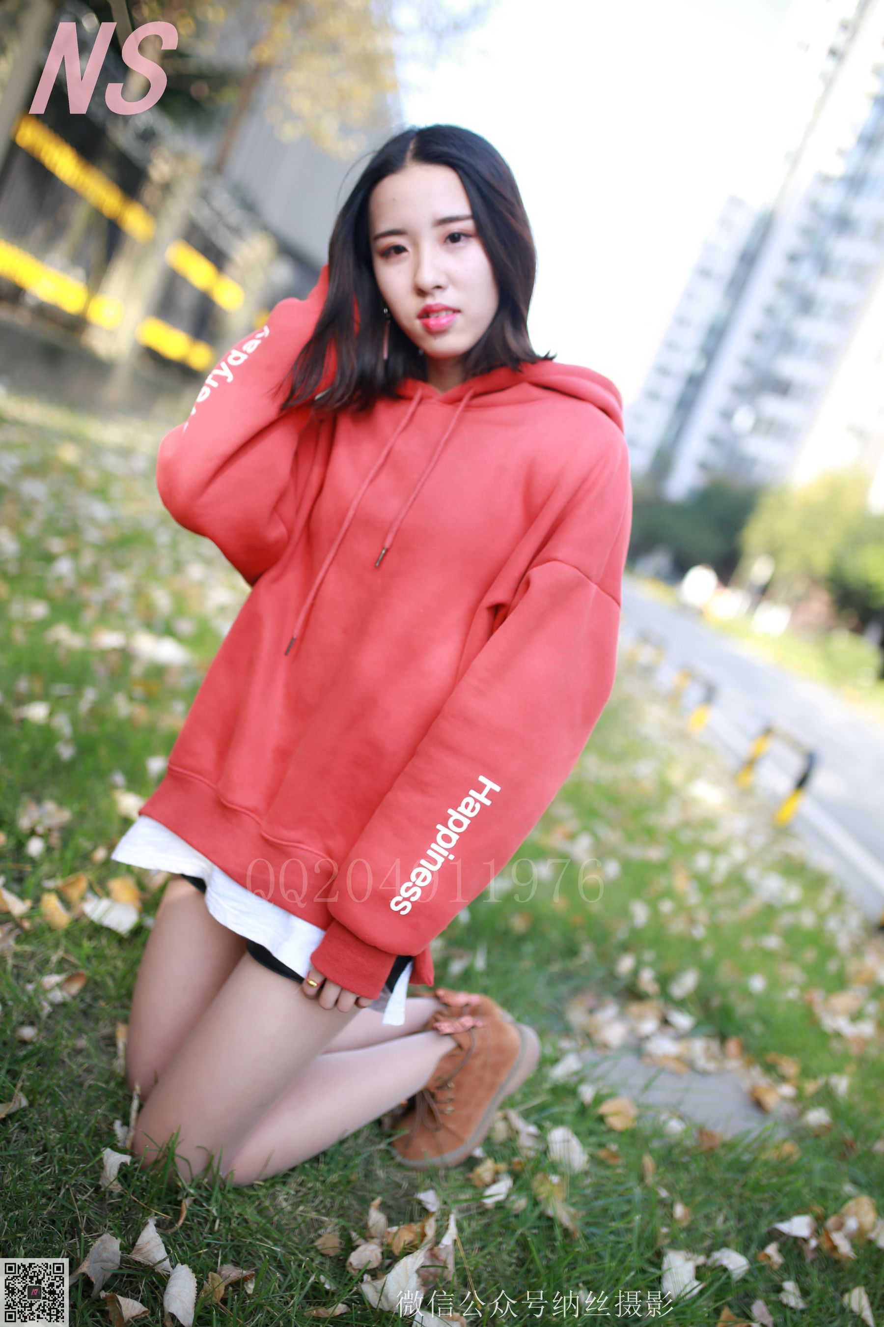 [纳丝摄影] NO.116 乔乔 红色卫衣_第1张