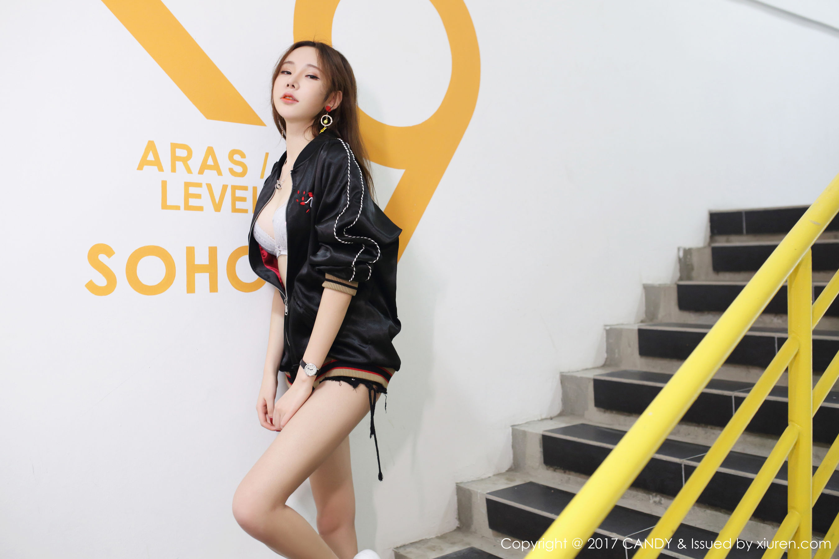 萌琪琪Irene《运动装+白色比基尼》 [网红馆CANDY] VOL.044_第2张