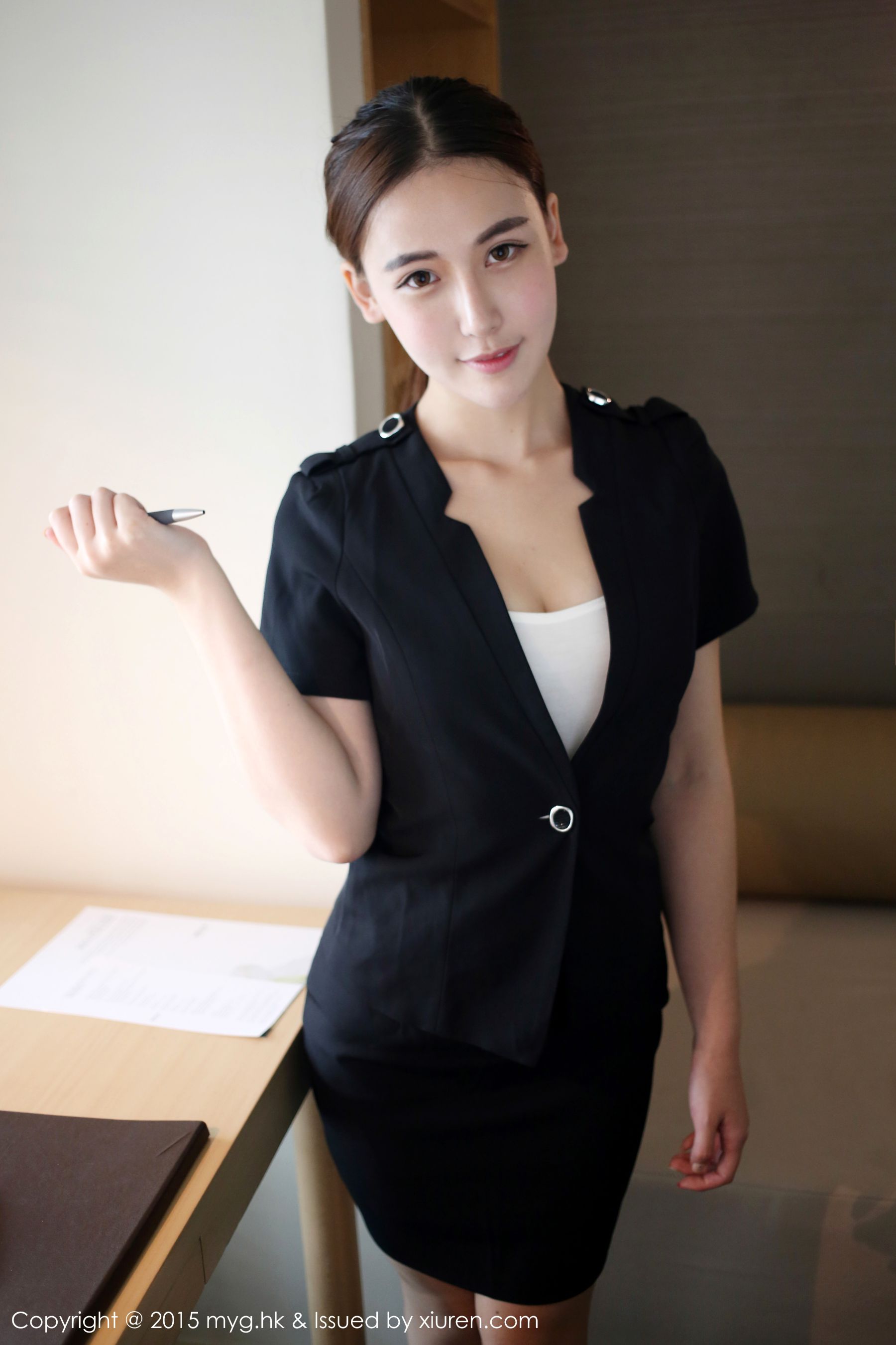 熊吖BOBO《老师制服诱惑》 [美媛馆MyGirl] Vol.161_第2张