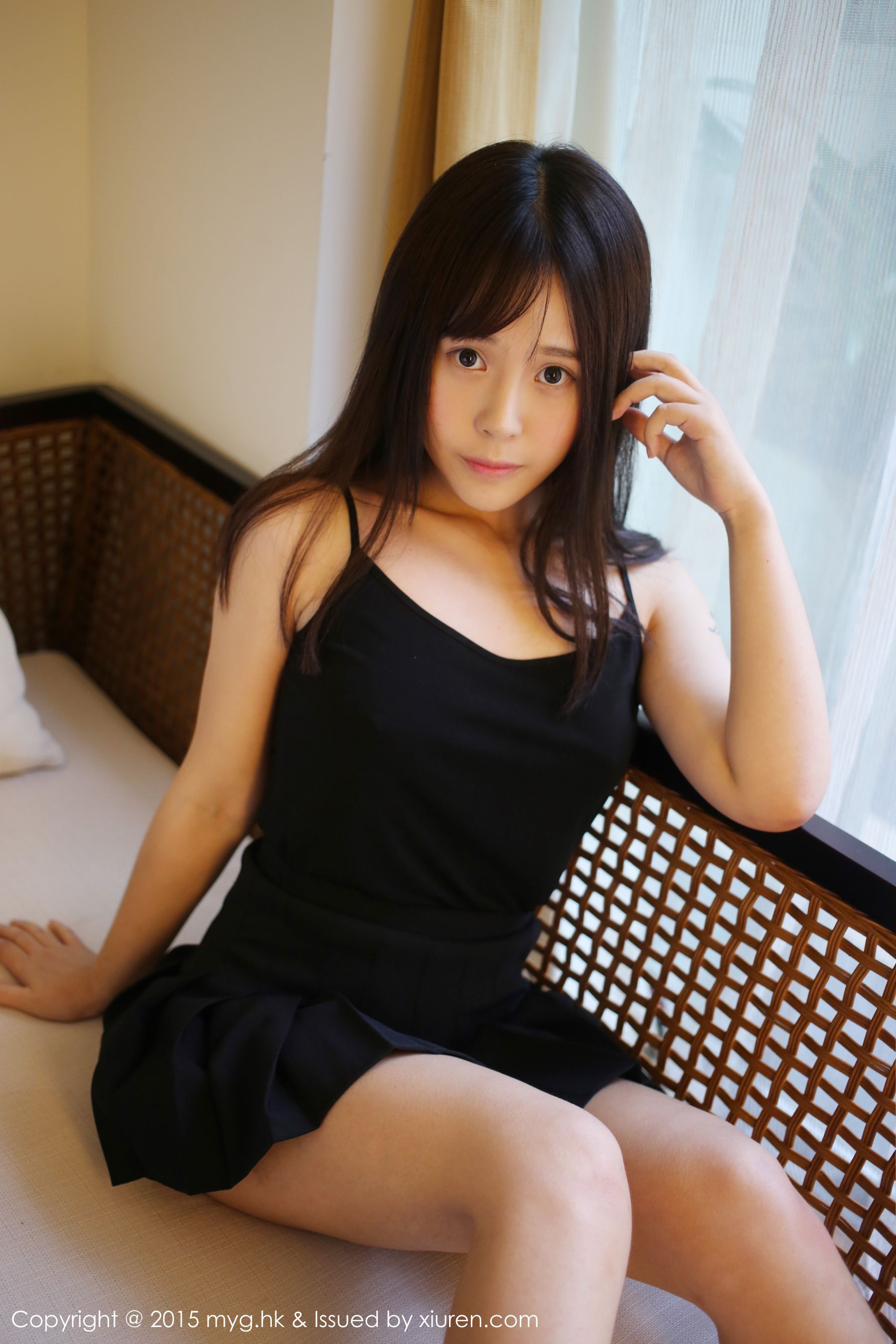 Evelyn艾莉《迷你短裙诱惑+白丝旗袍》 [美媛馆MyGirl] Vol.173_第2张