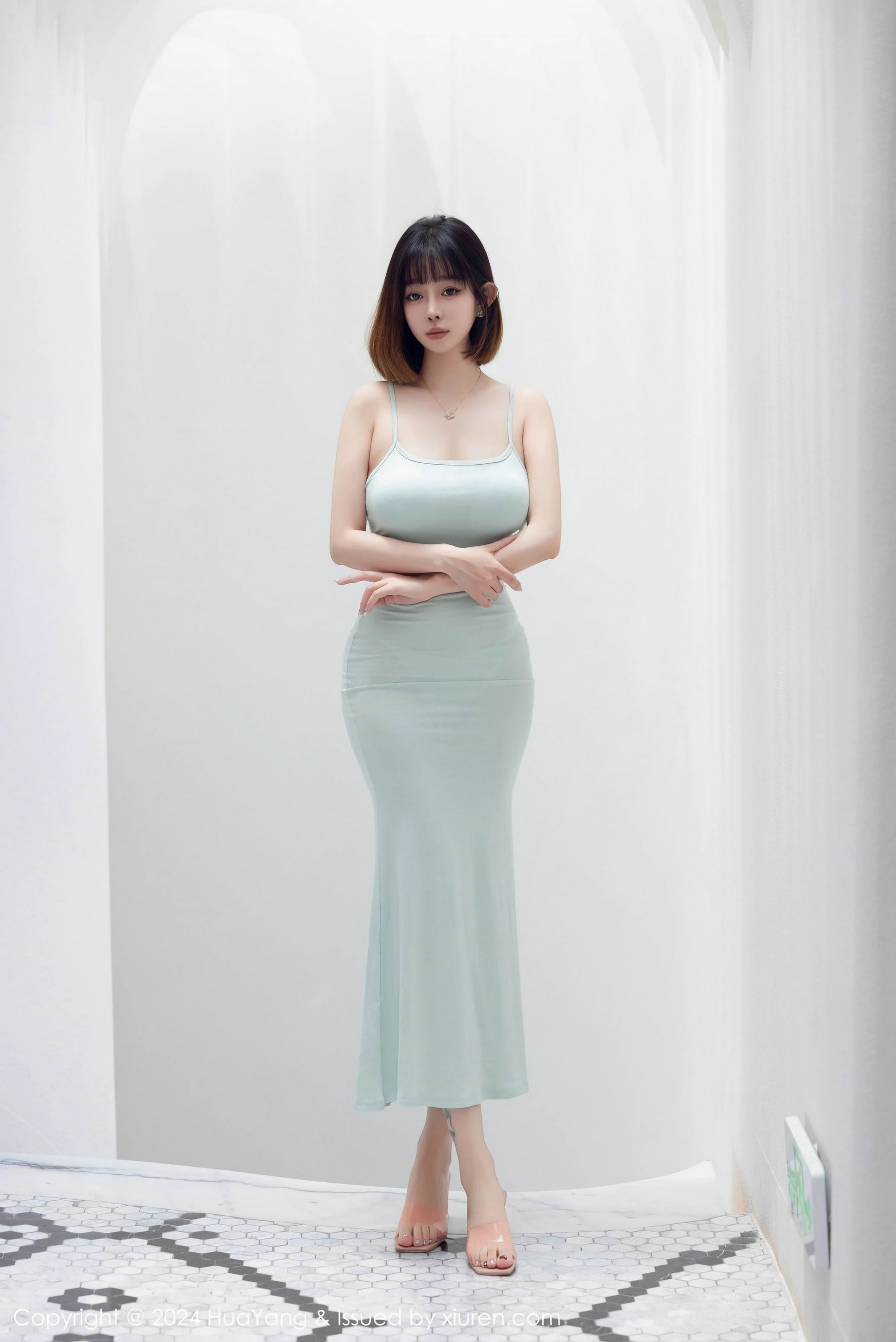 [HuaYang]花漾 2024.06.28 Vol.586 王雨纯_第1张