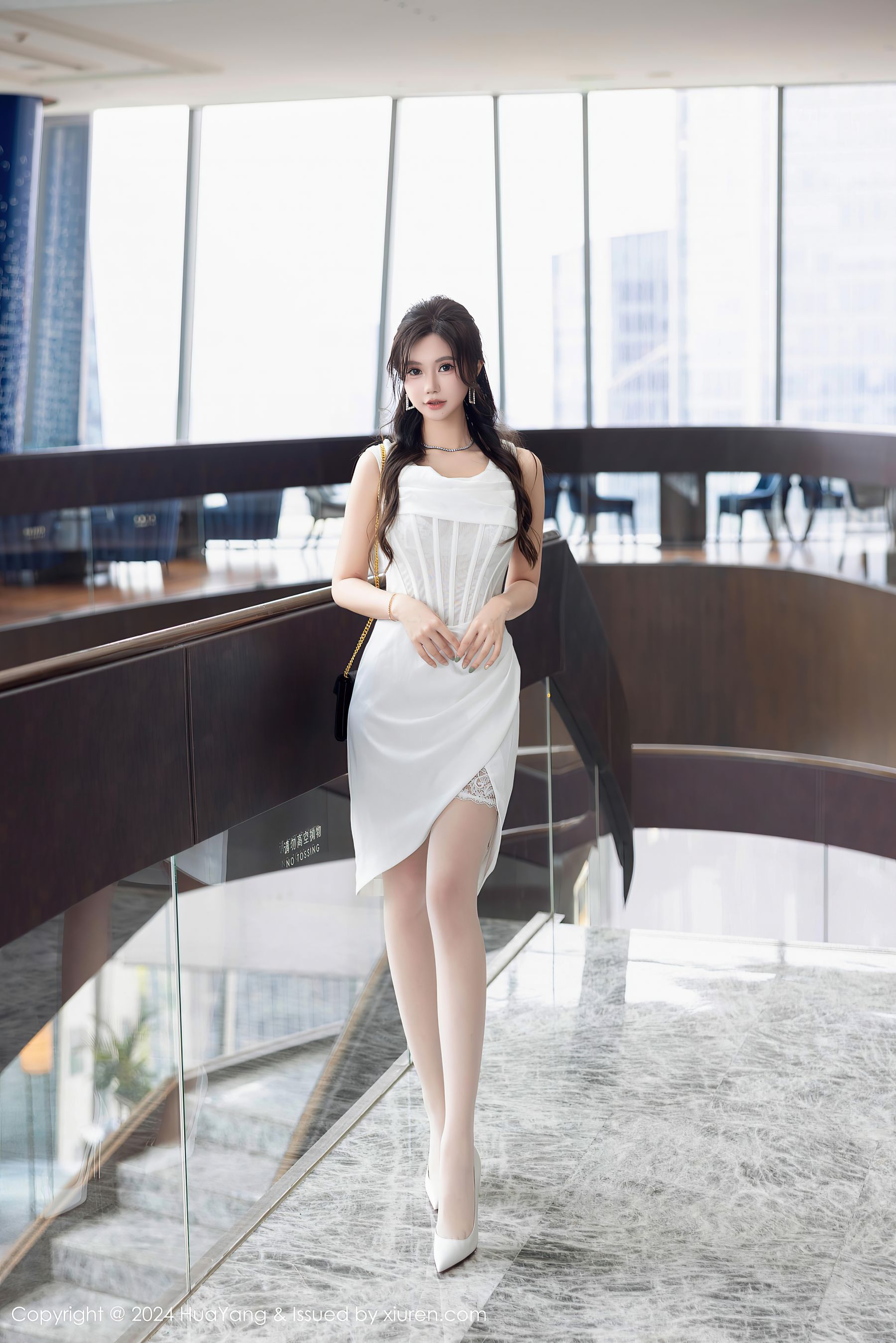 [HuaYang]花漾 2024.10.12 Vol.612 绮里嘉ula_第1张