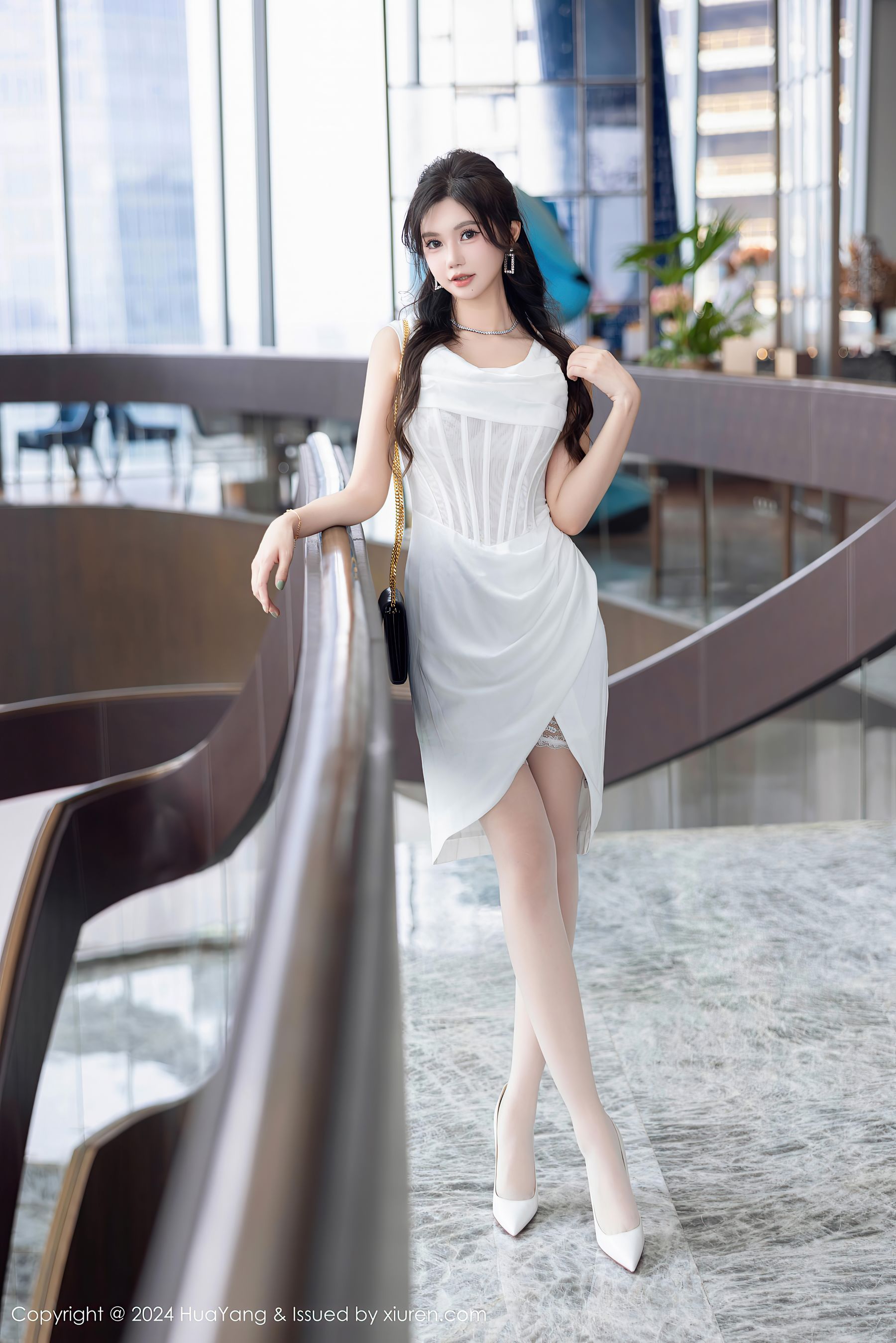 [HuaYang]花漾 2024.10.12 Vol.612 绮里嘉ula_第3张