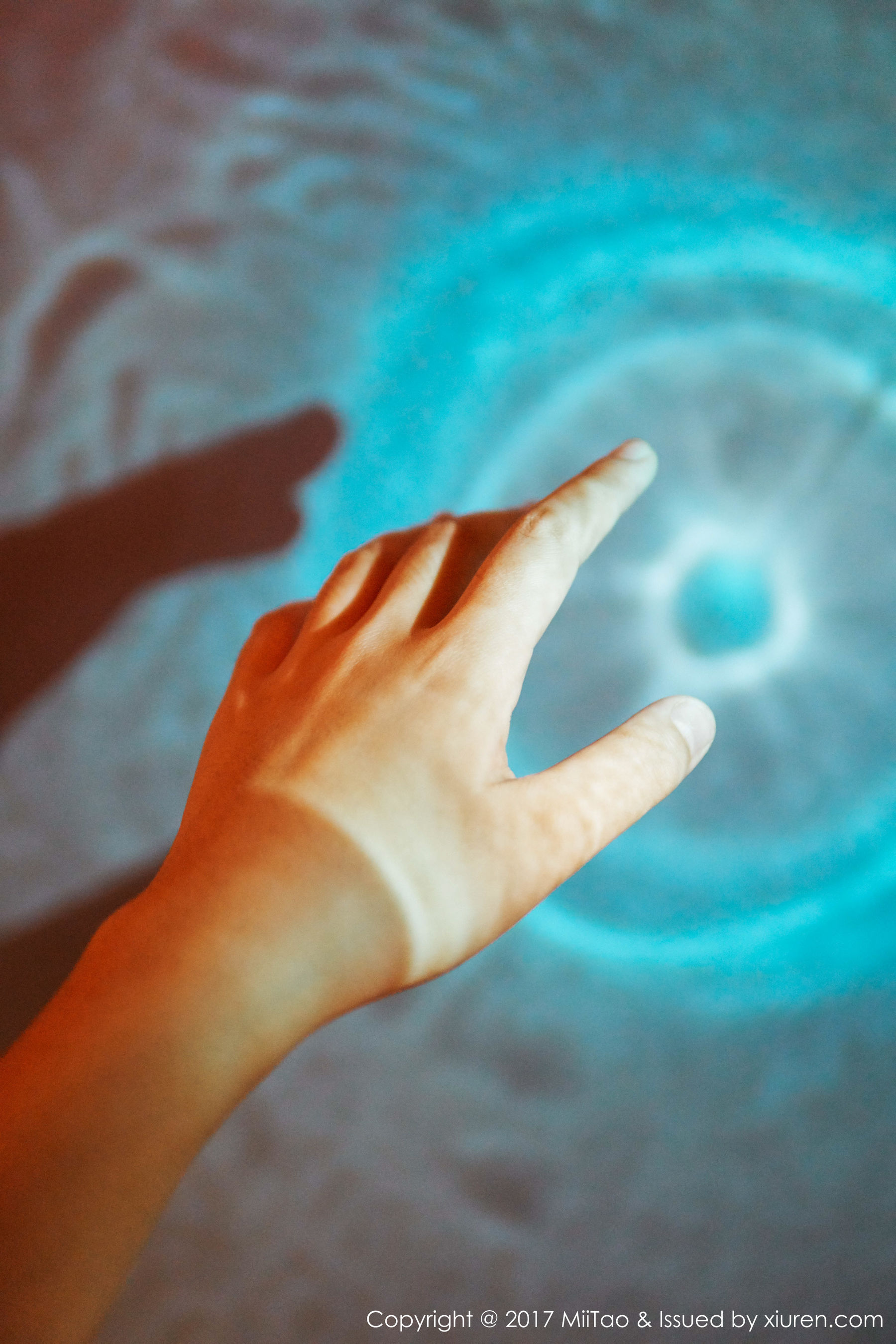 瑞欣《灯光下的人体摄影》 [蜜桃社MiiTao] VOL.086_第4张