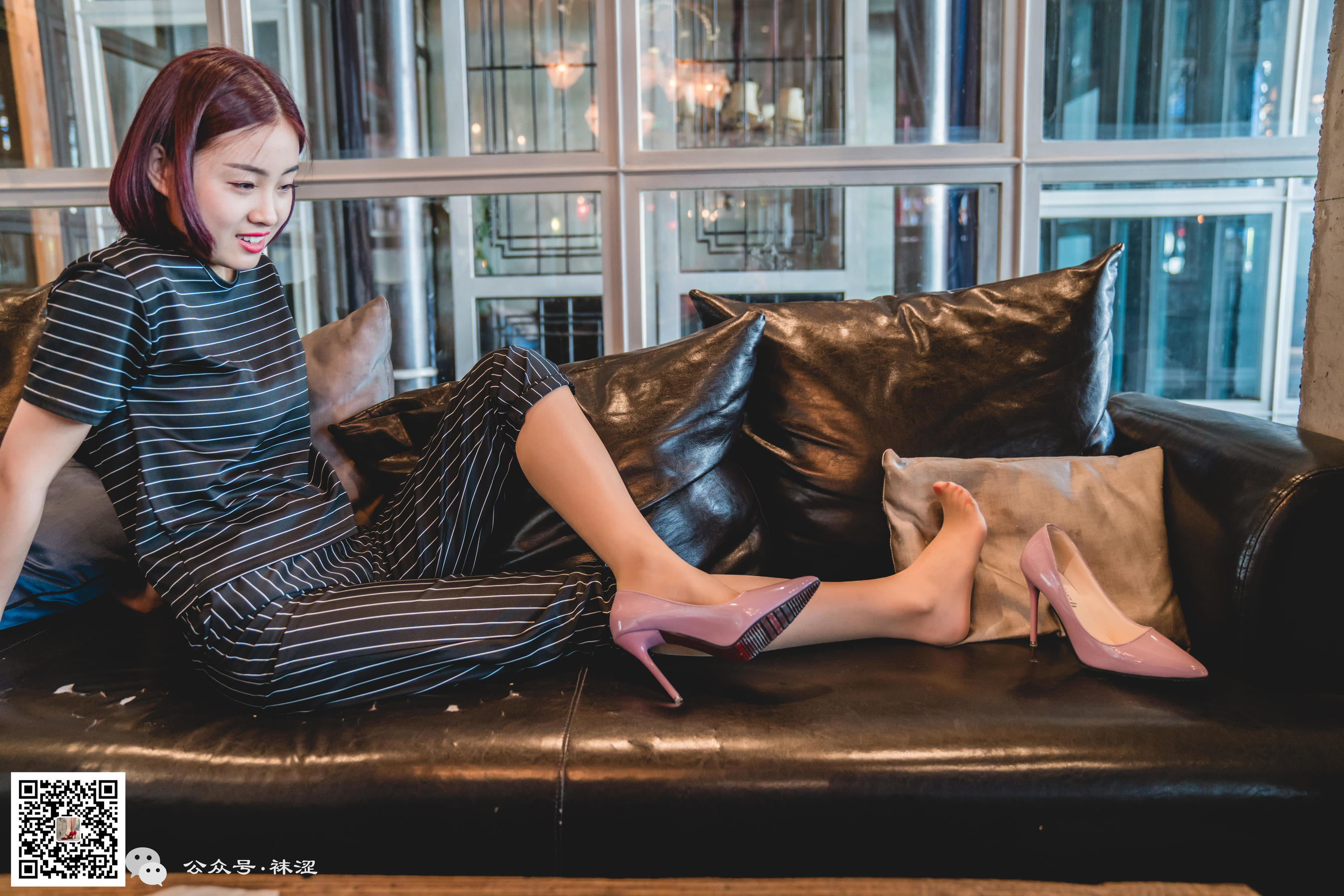 [袜涩] VOL.009  裤内有丝袜，纵享新丝滑_第3张