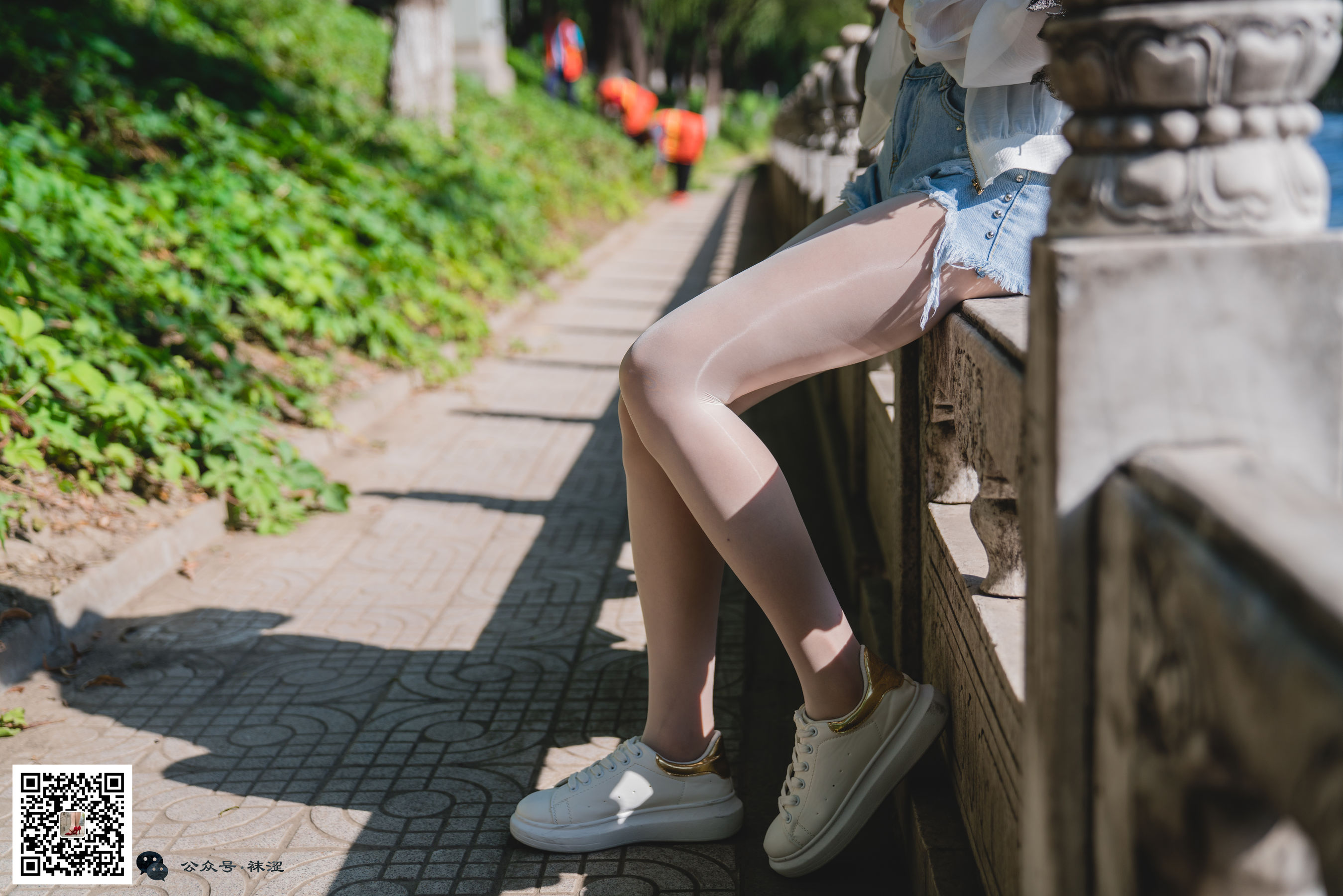 [袜涩] VOL.010  当穿白丝的妹子遇到大叔_第1张