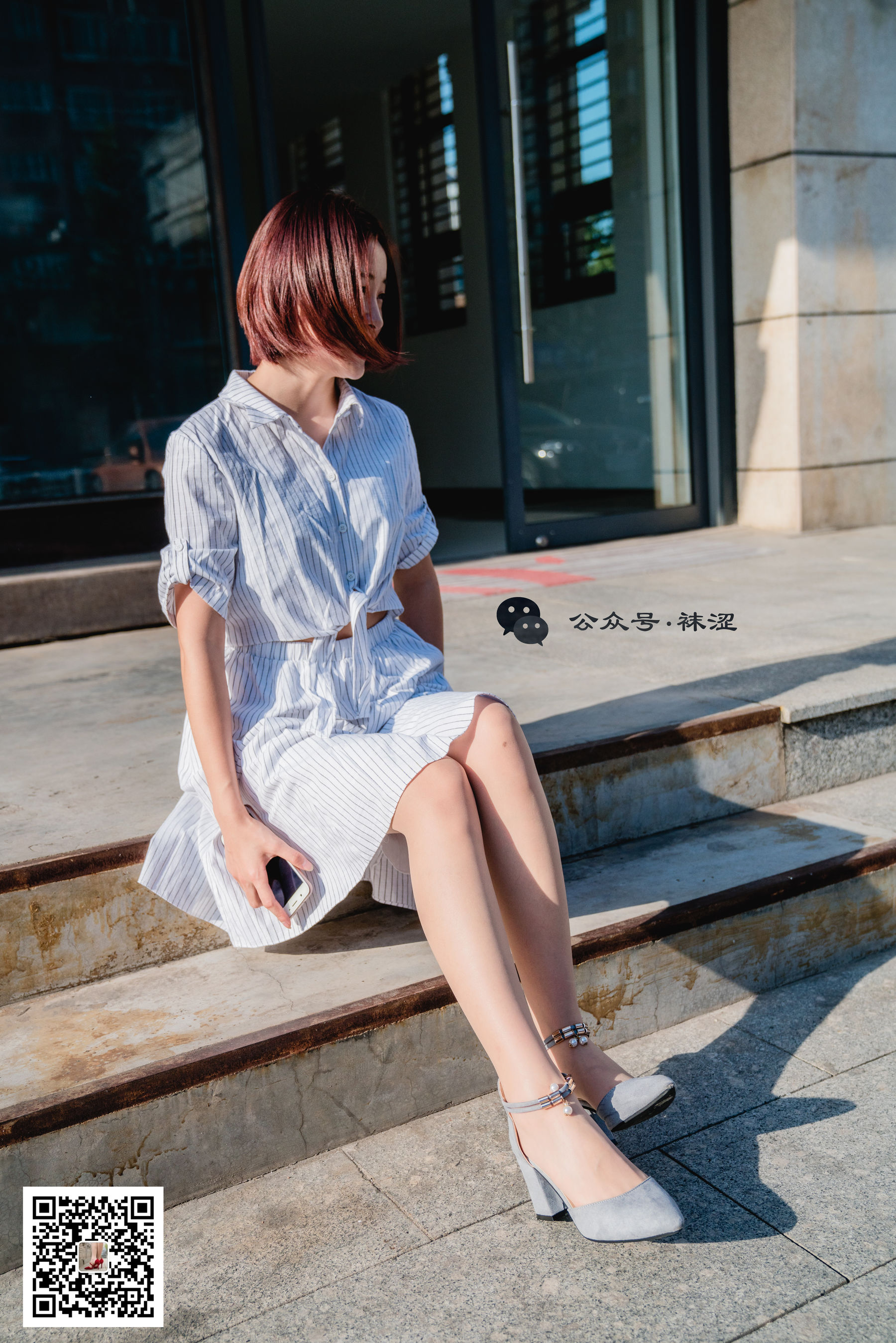 [袜涩] VOL.011  肉色丝袜白色连衣裙_第3张