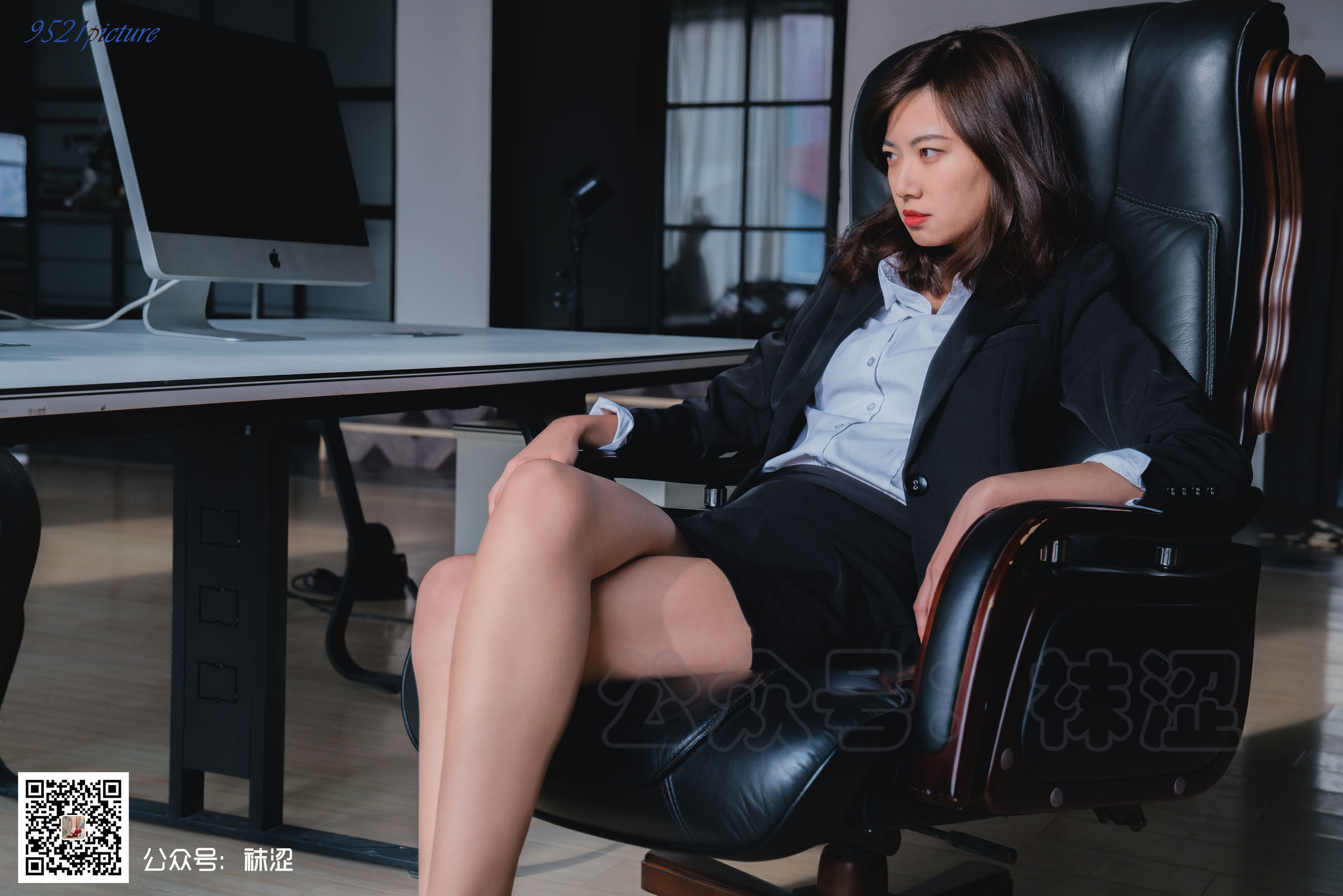 [袜涩] VOL.019 乐乐 腿神职业装_第2张