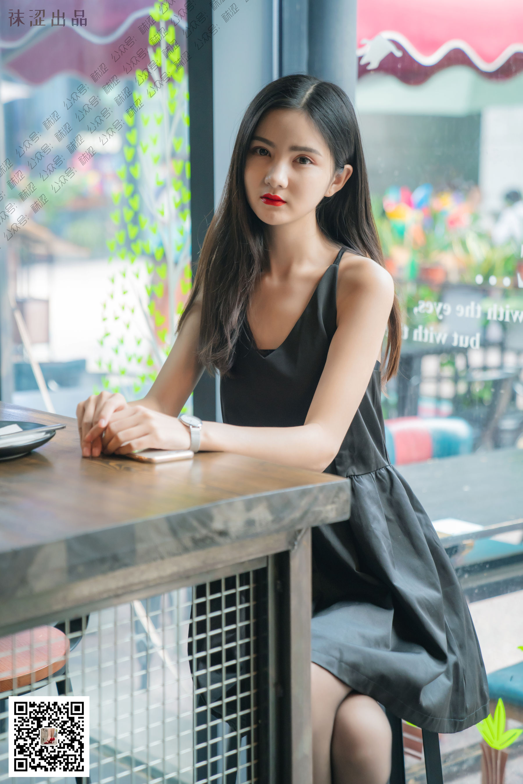 [袜涩] VOL.040 安妮 极致黑丝图集_第1张