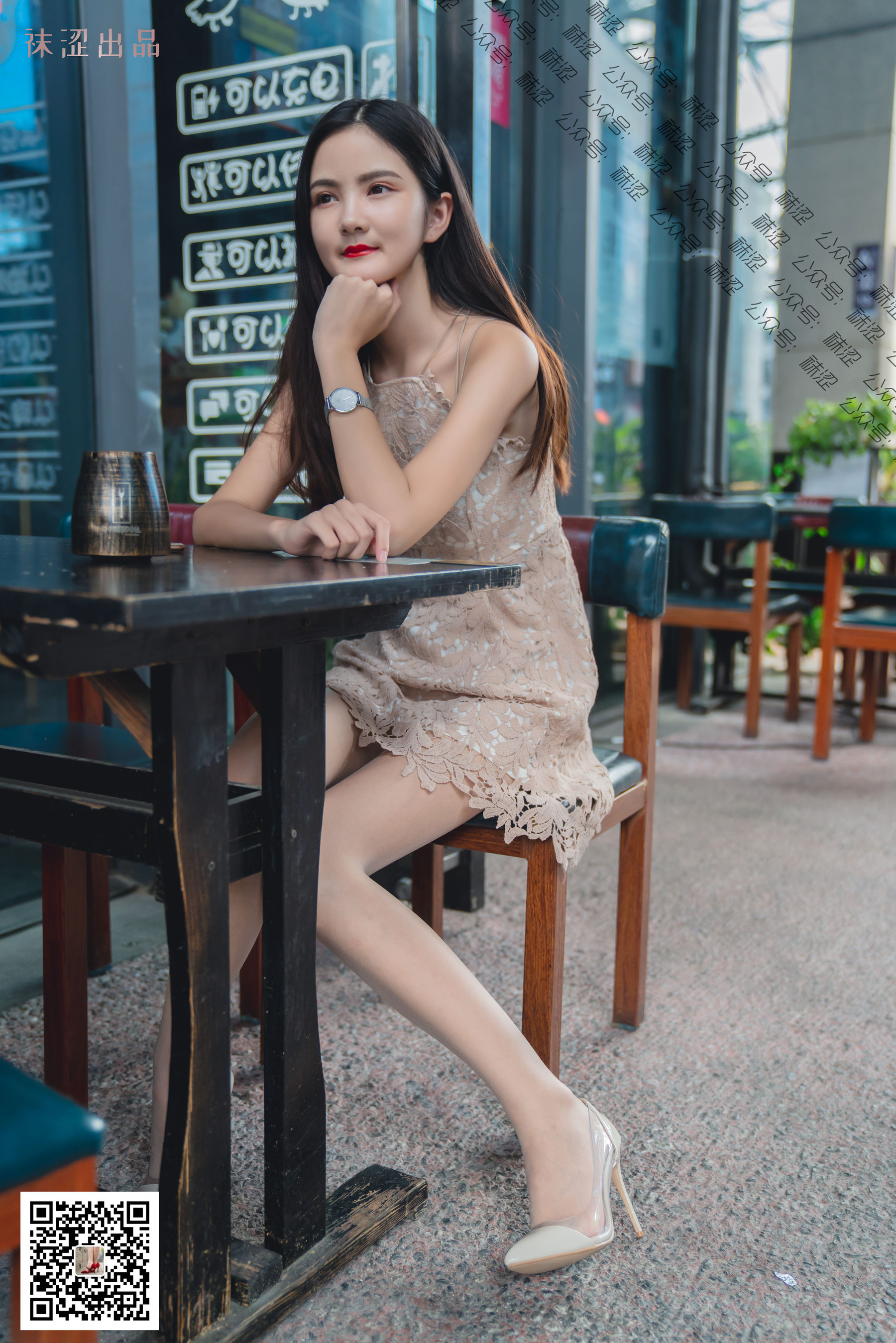 [袜涩] VOL.042 安妮 室外秀丝_第5张